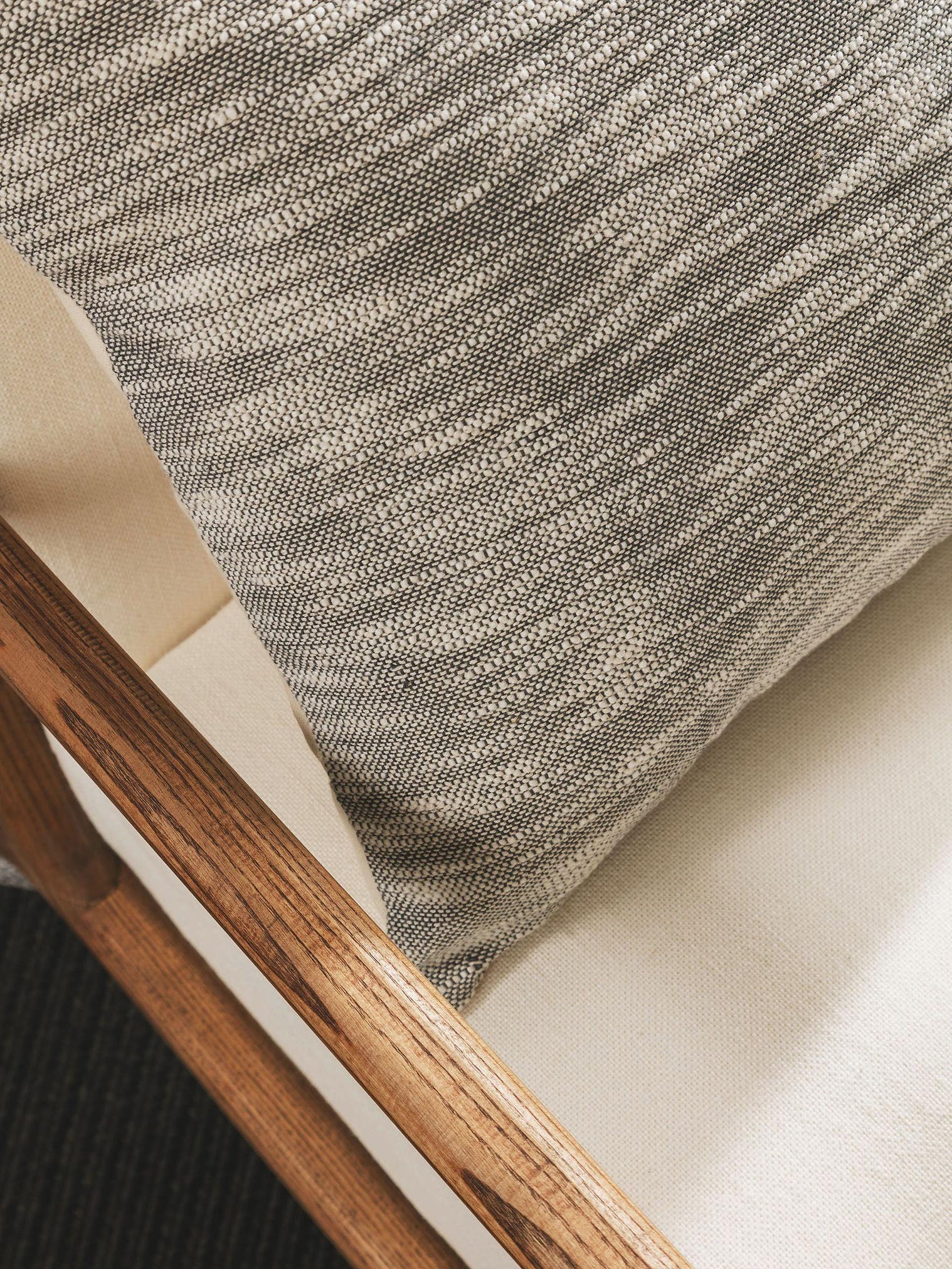 Kissenbezug Nadia Grau im Design Abstrakt aus 100% Baumwolle von benuta Nest