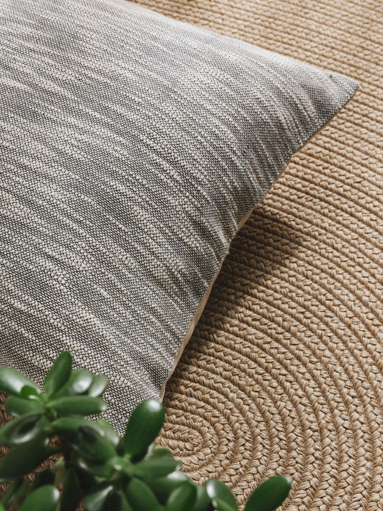 Kissenbezug Nadia Grau im Design Abstrakt aus 100% Baumwolle von benuta Nest