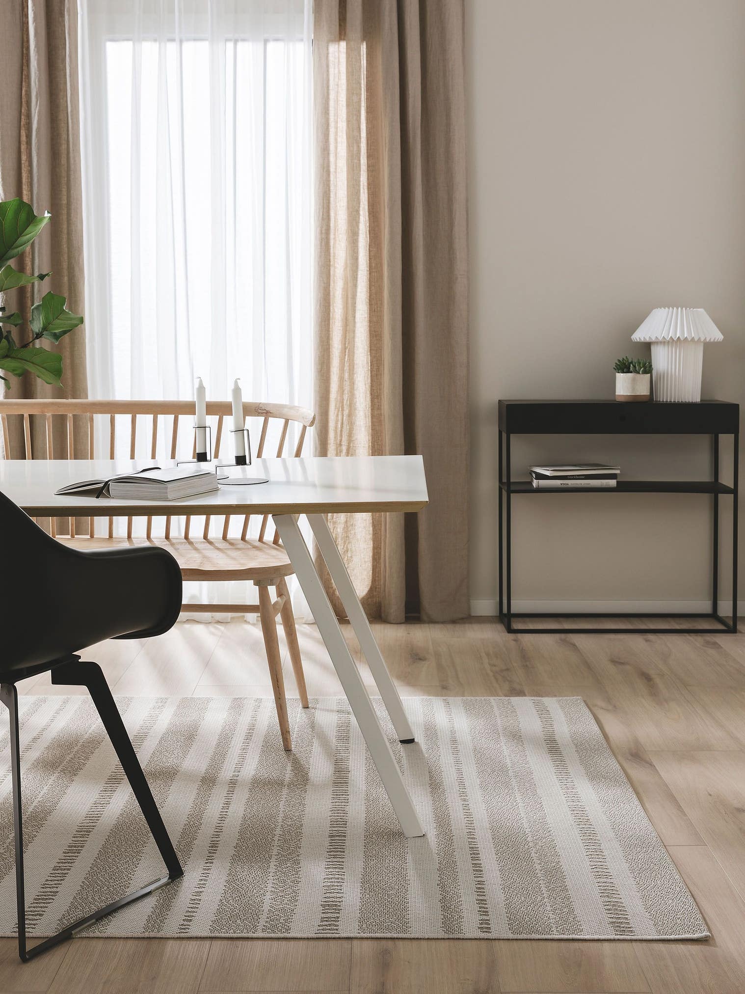 Teppich aus 100% Polypropylen in Beige mit bis 5 mm hohem Flor von benuta Pop