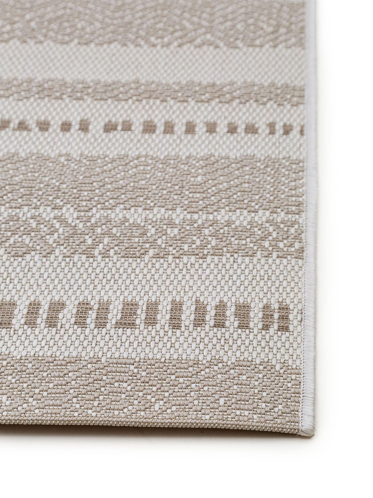 Teppich aus 100% Polypropylen in Beige mit bis 5 mm hohem Flor von benuta Pop