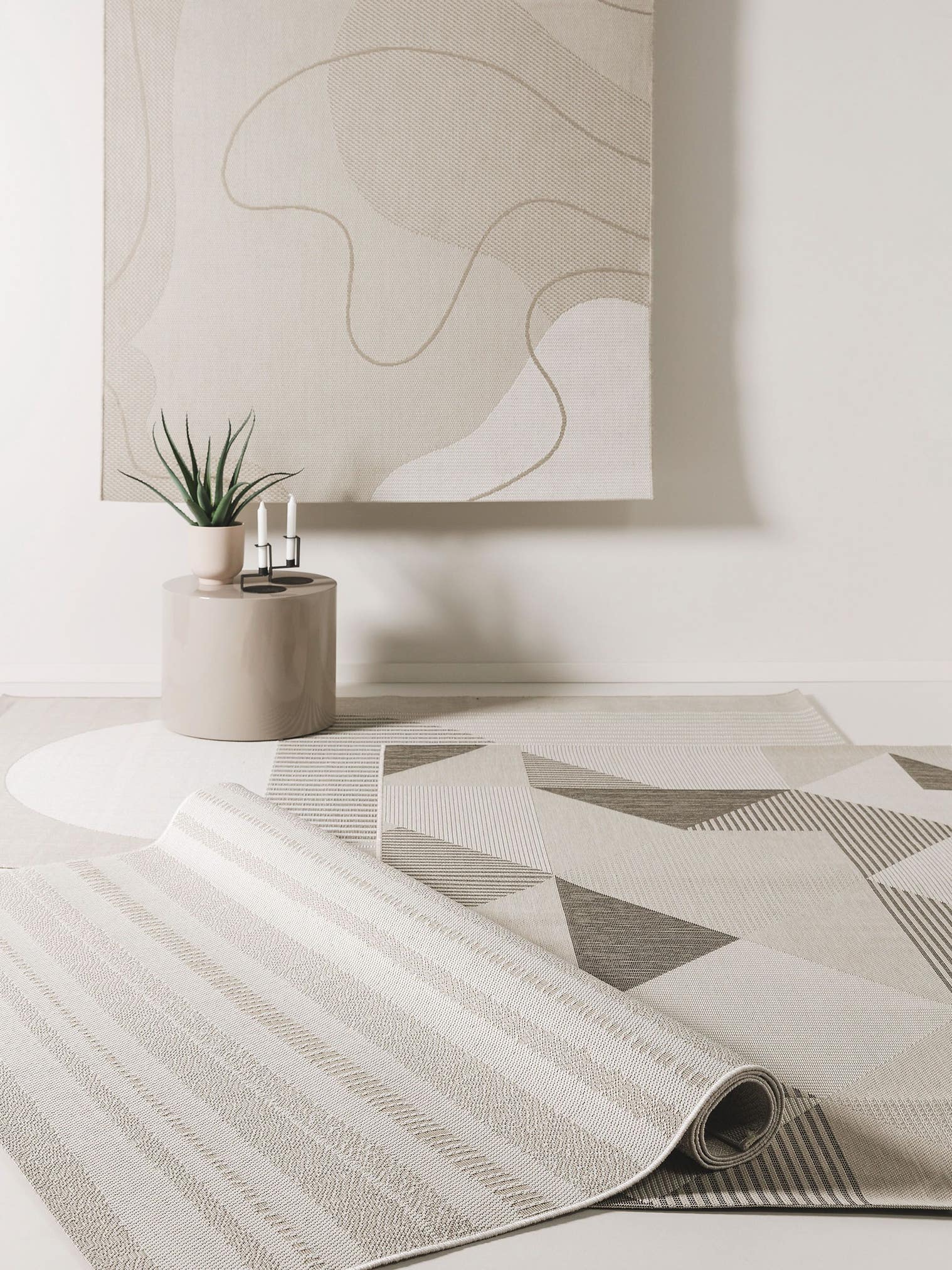 Teppich aus 100% Polypropylen in Beige mit bis 5 mm hohem Flor von benuta Pop