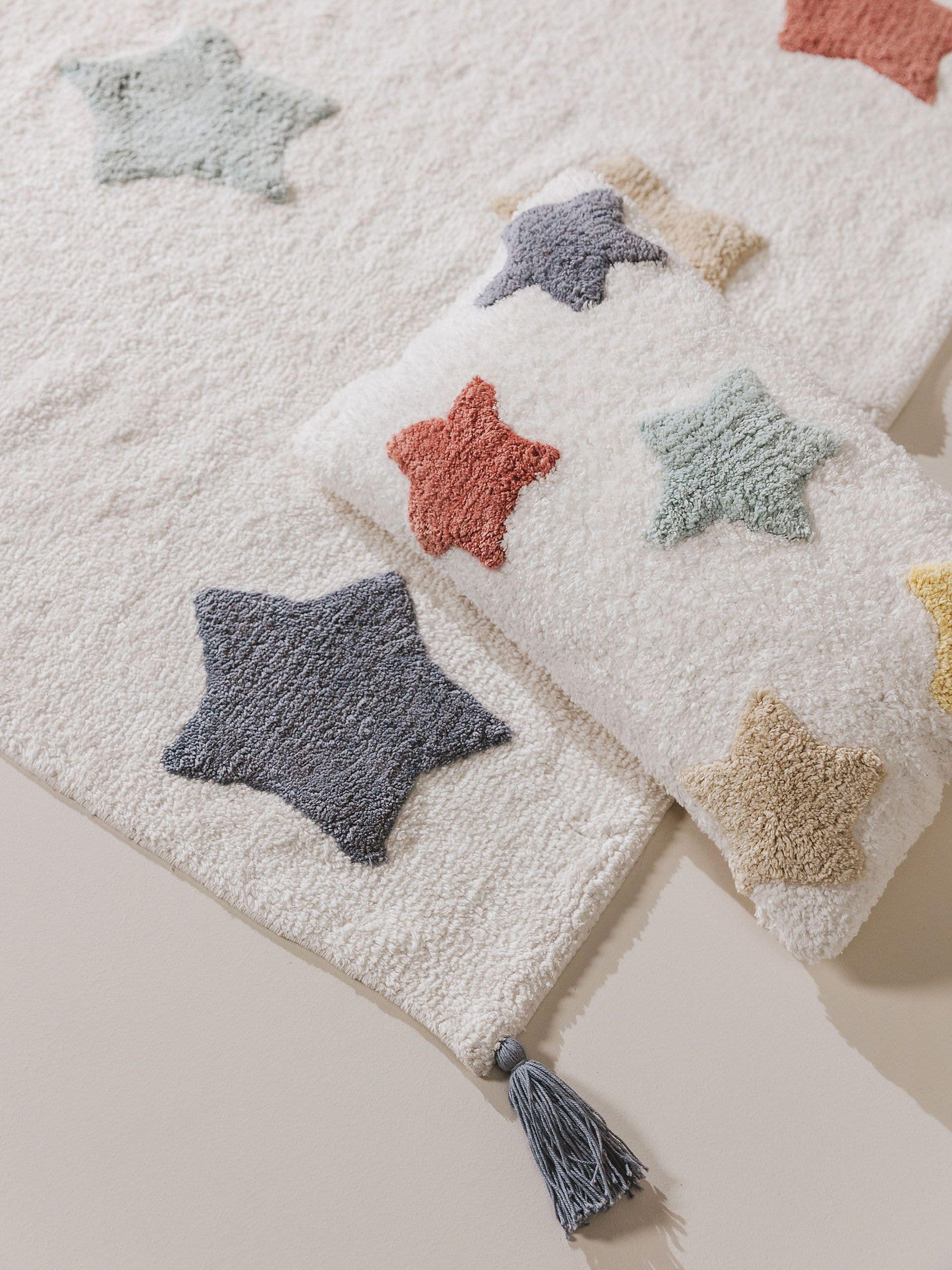 Cushion Cover Stars Multicolour in KidsDesign design made of 100% Cotton by Lytte
