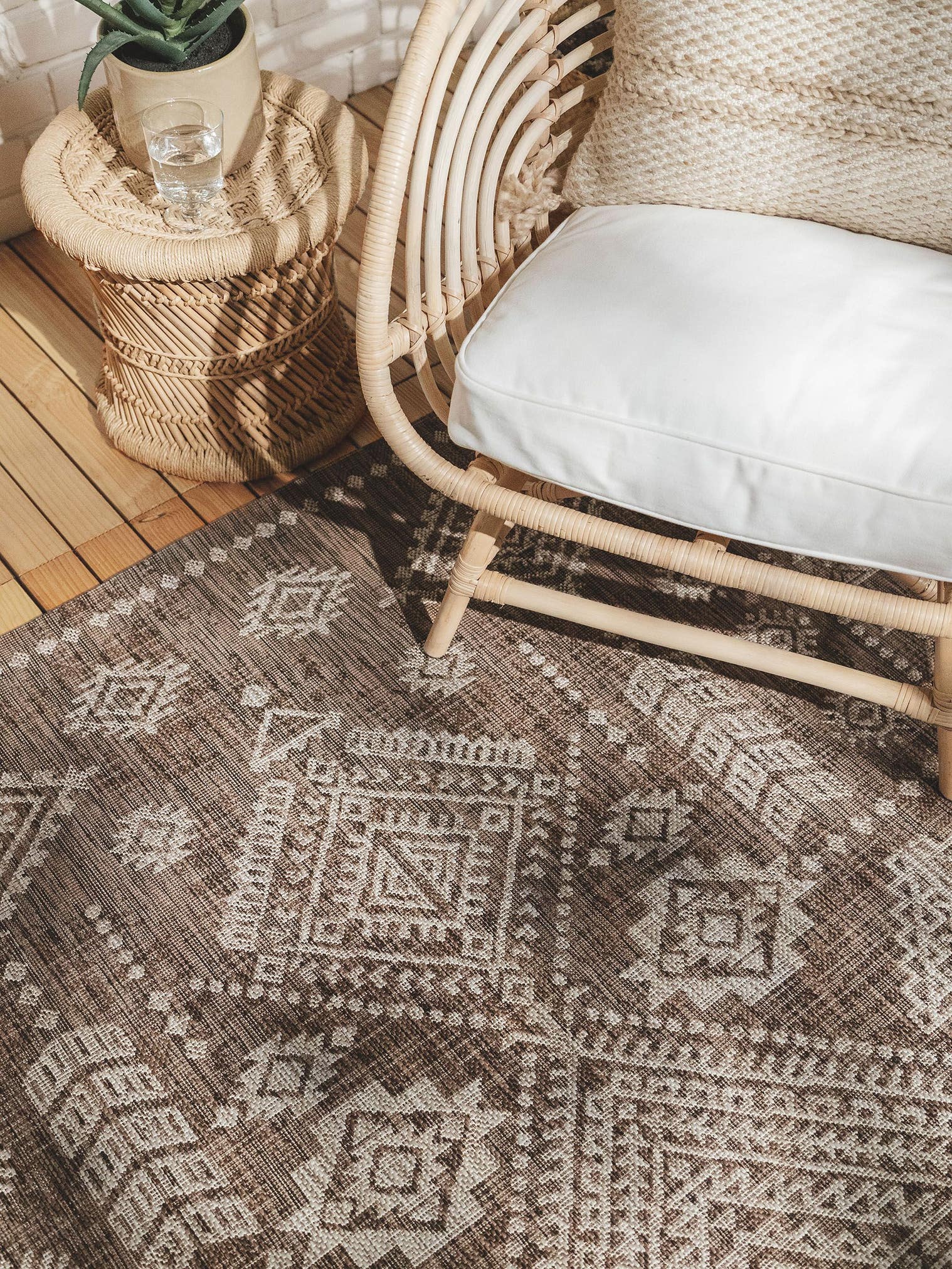 Teppich aus 100% Polypropylen in Braun mit bis 5 mm hohem Flor von benuta Pop