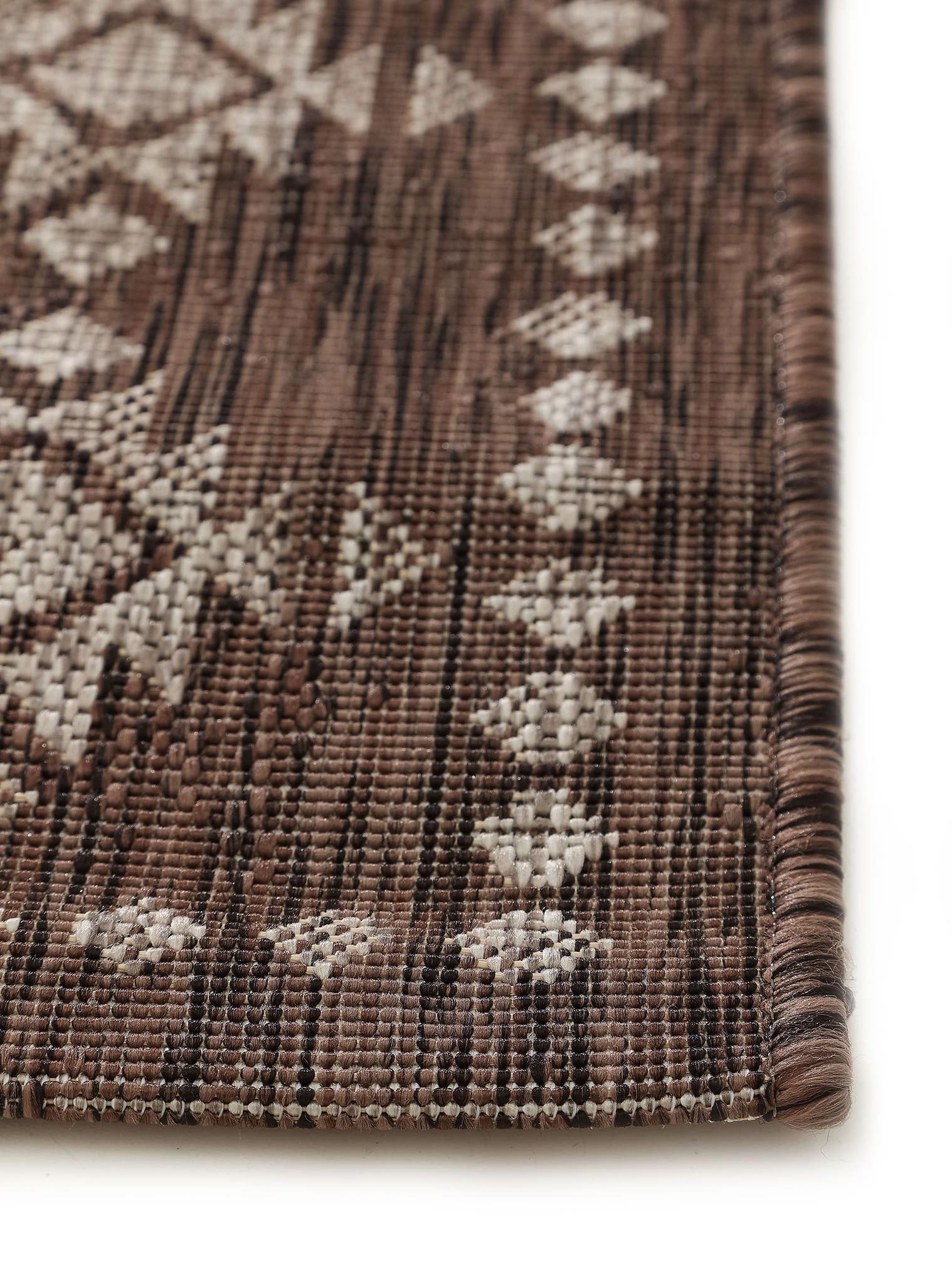 Teppich aus 100% Polypropylen in Braun mit bis 5 mm hohem Flor von benuta Pop