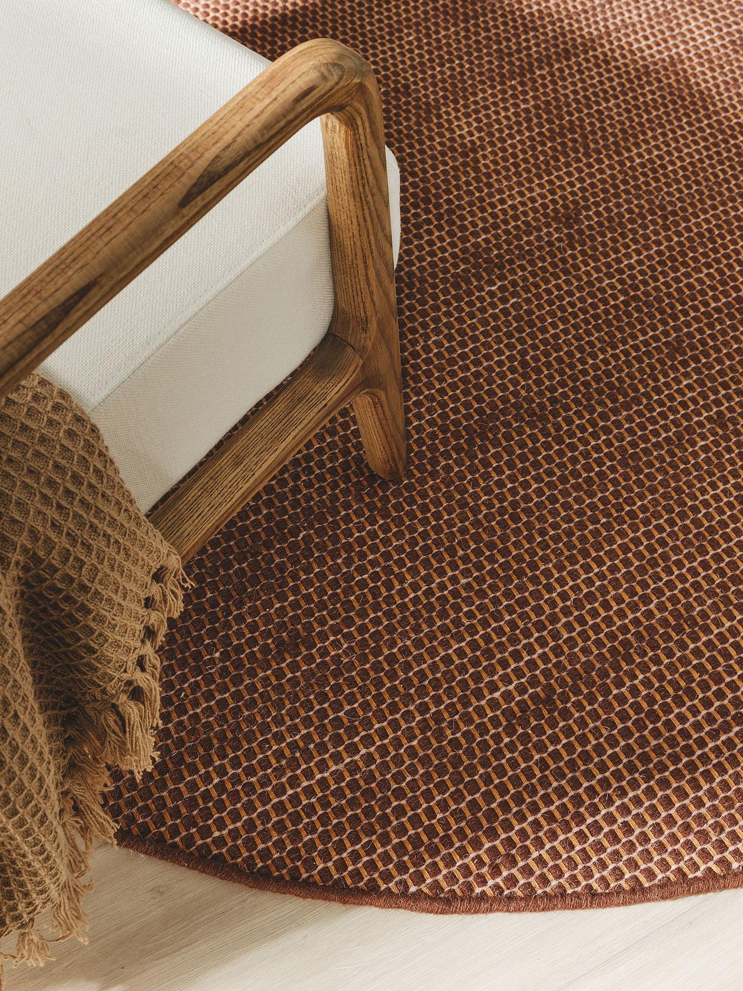 Rug made of 80% wool, 20% cotton in Brown with a 1- 5 mm high pile by benuta Pure