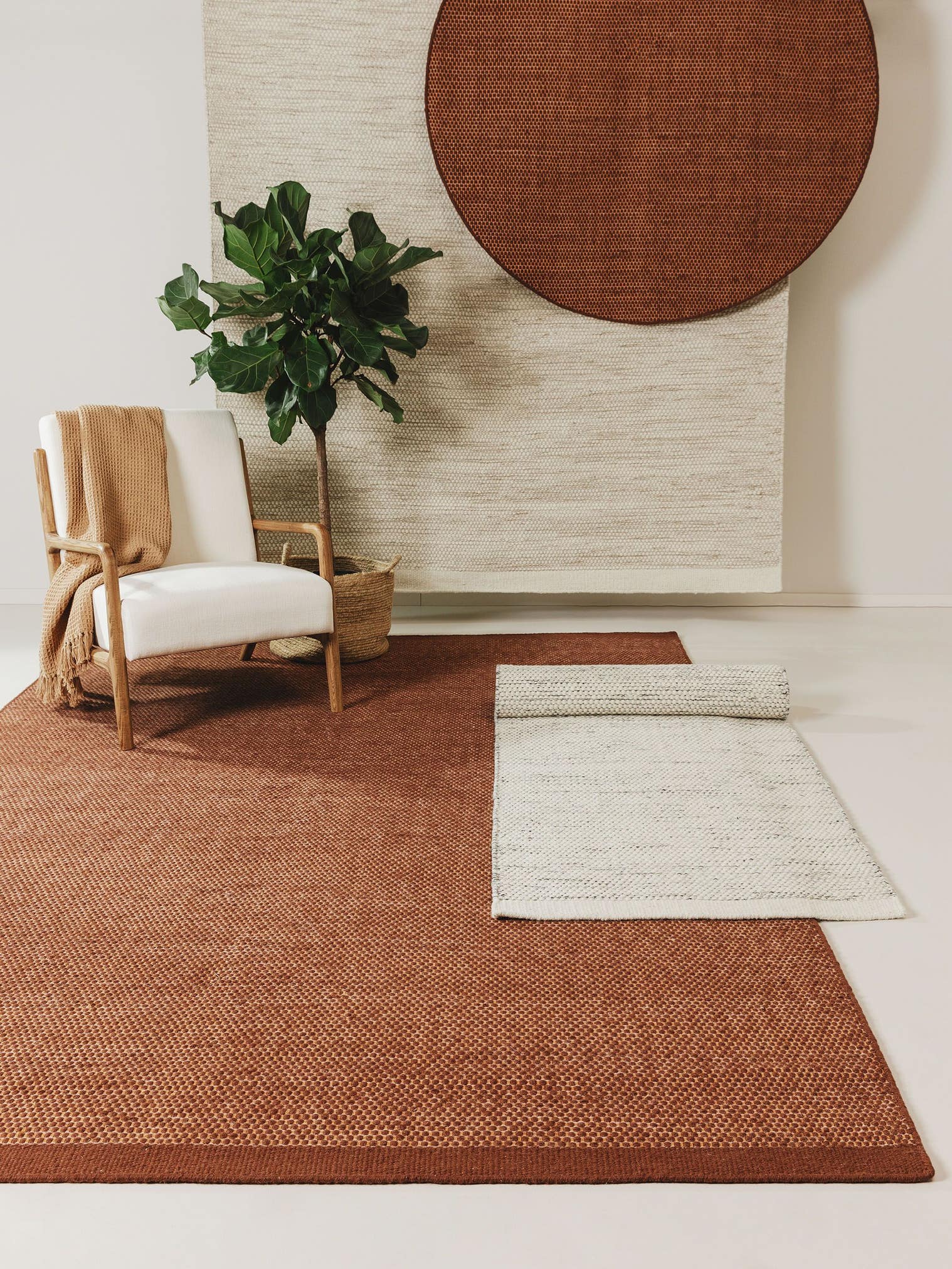 Rug made of 80% wool, 20% cotton in Brown with a 1- 5 mm high pile by benuta Pure