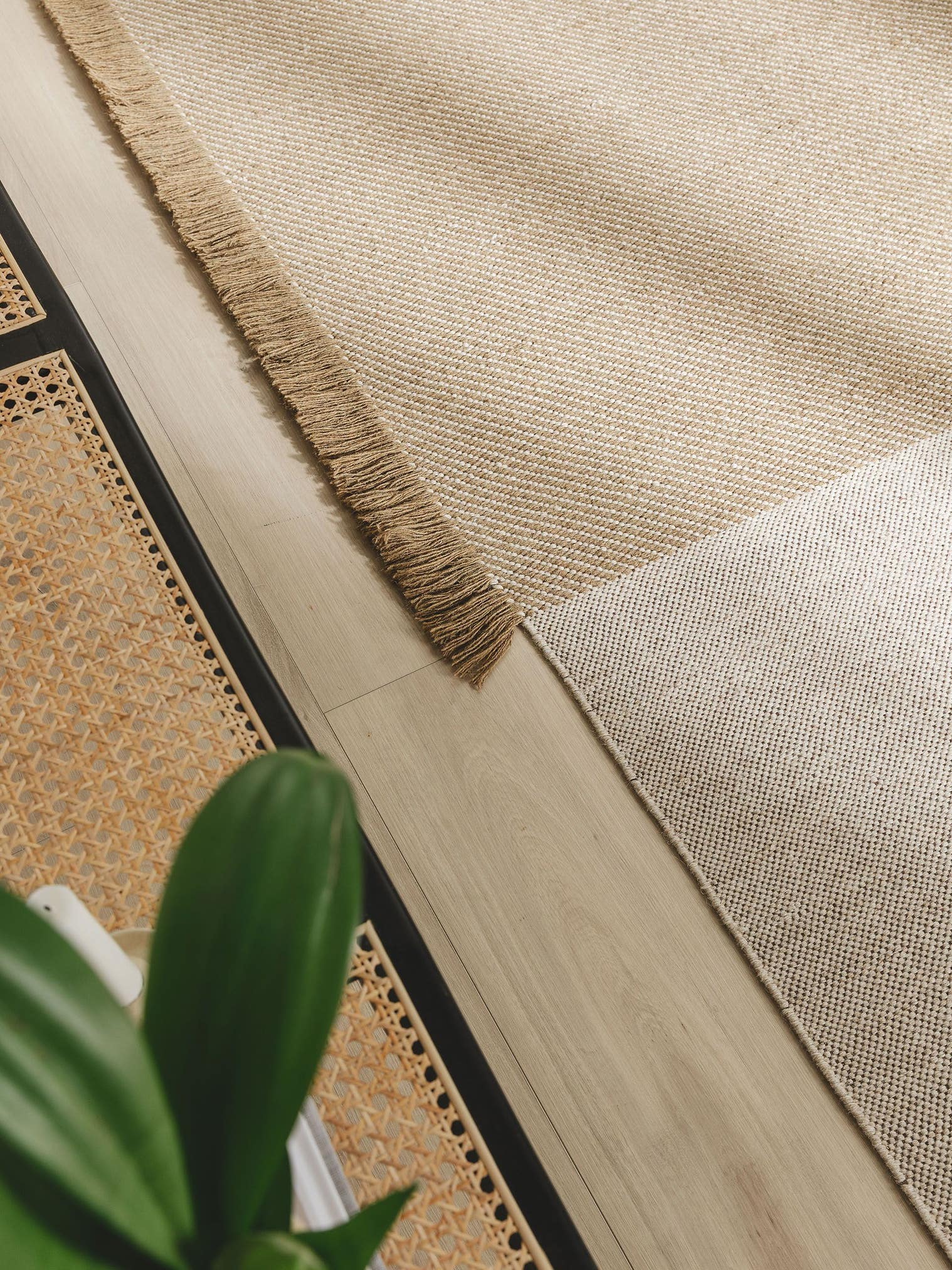 Teppich aus 70% Wolle, 30% Baumwolle in Beige mit bis 5 mm hohem Flor von benuta Pure