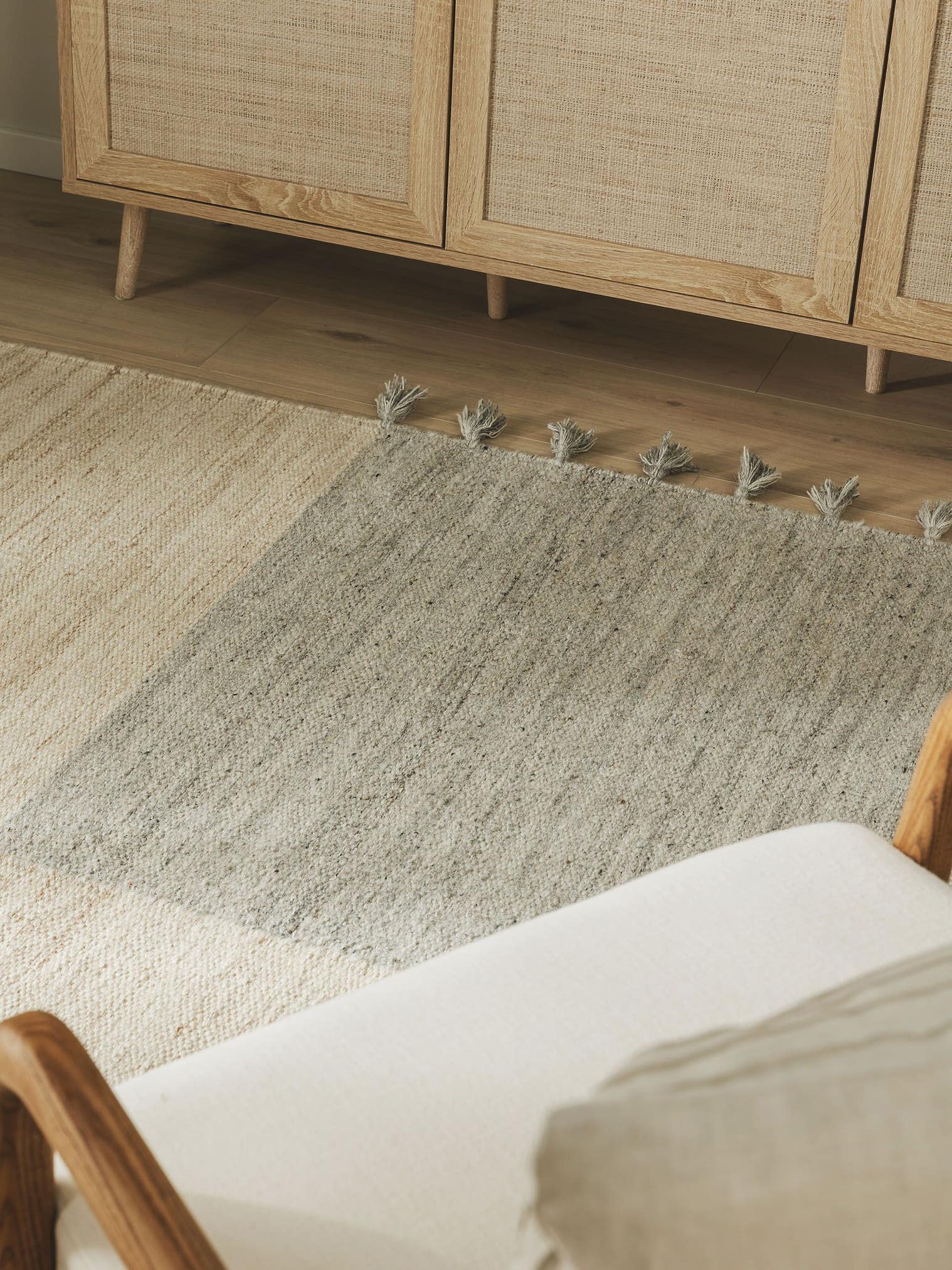 Rug made of 80% wool, 20% cotton in Grey with a 1- 5 mm high pile by benuta Pure