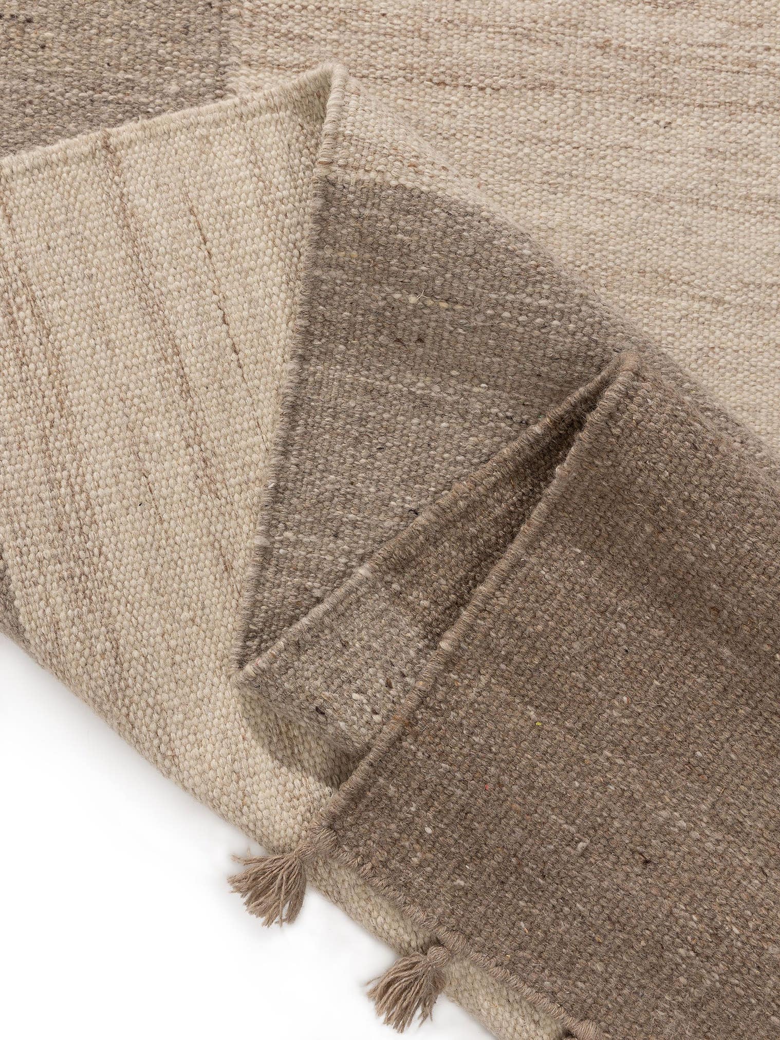 Rug made of 80% wool, 20% cotton in Grey with a 1- 5 mm high pile by benuta Pure