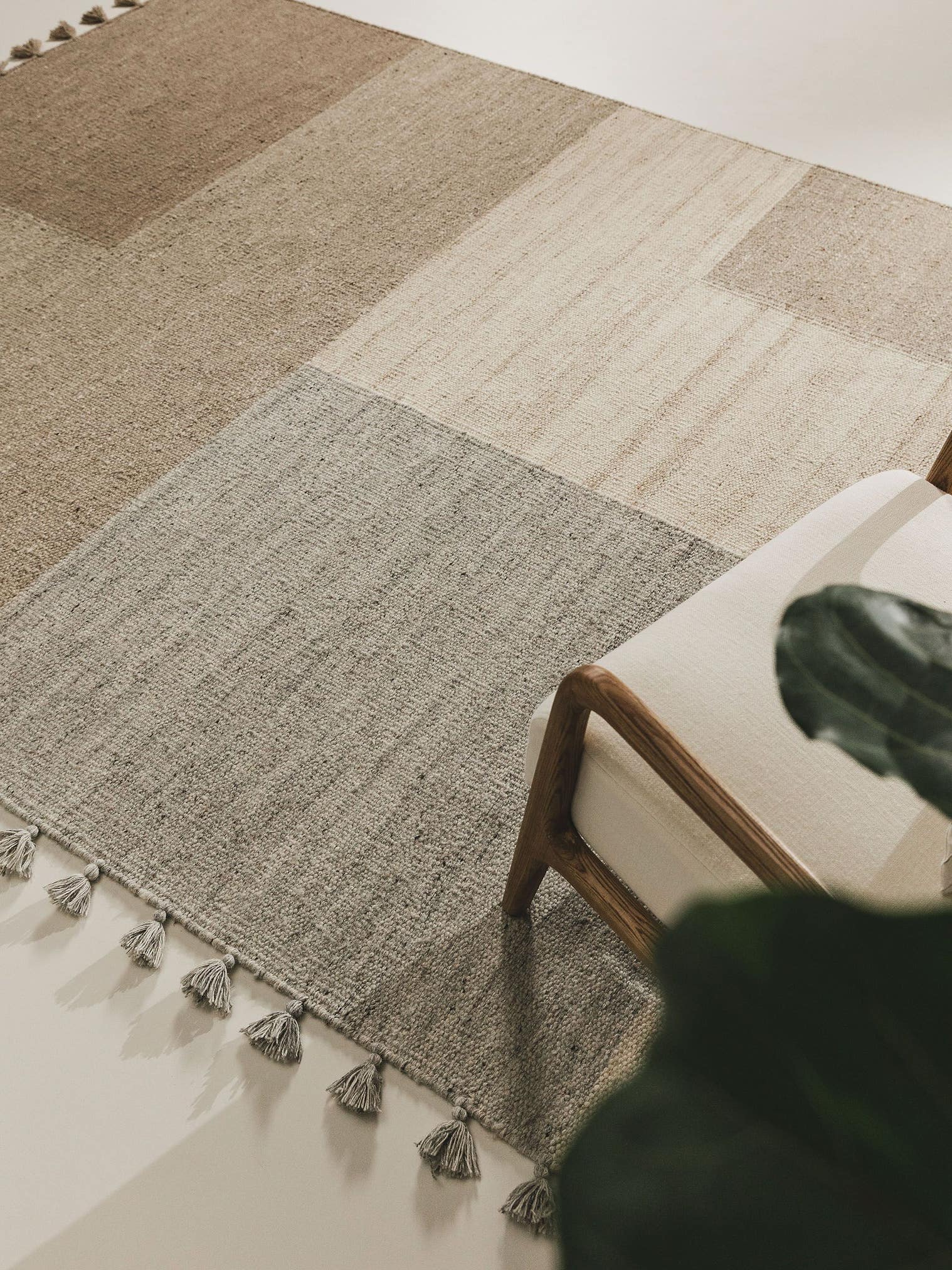 Rug made of 80% wool, 20% cotton in Grey with a 1- 5 mm high pile by benuta Pure