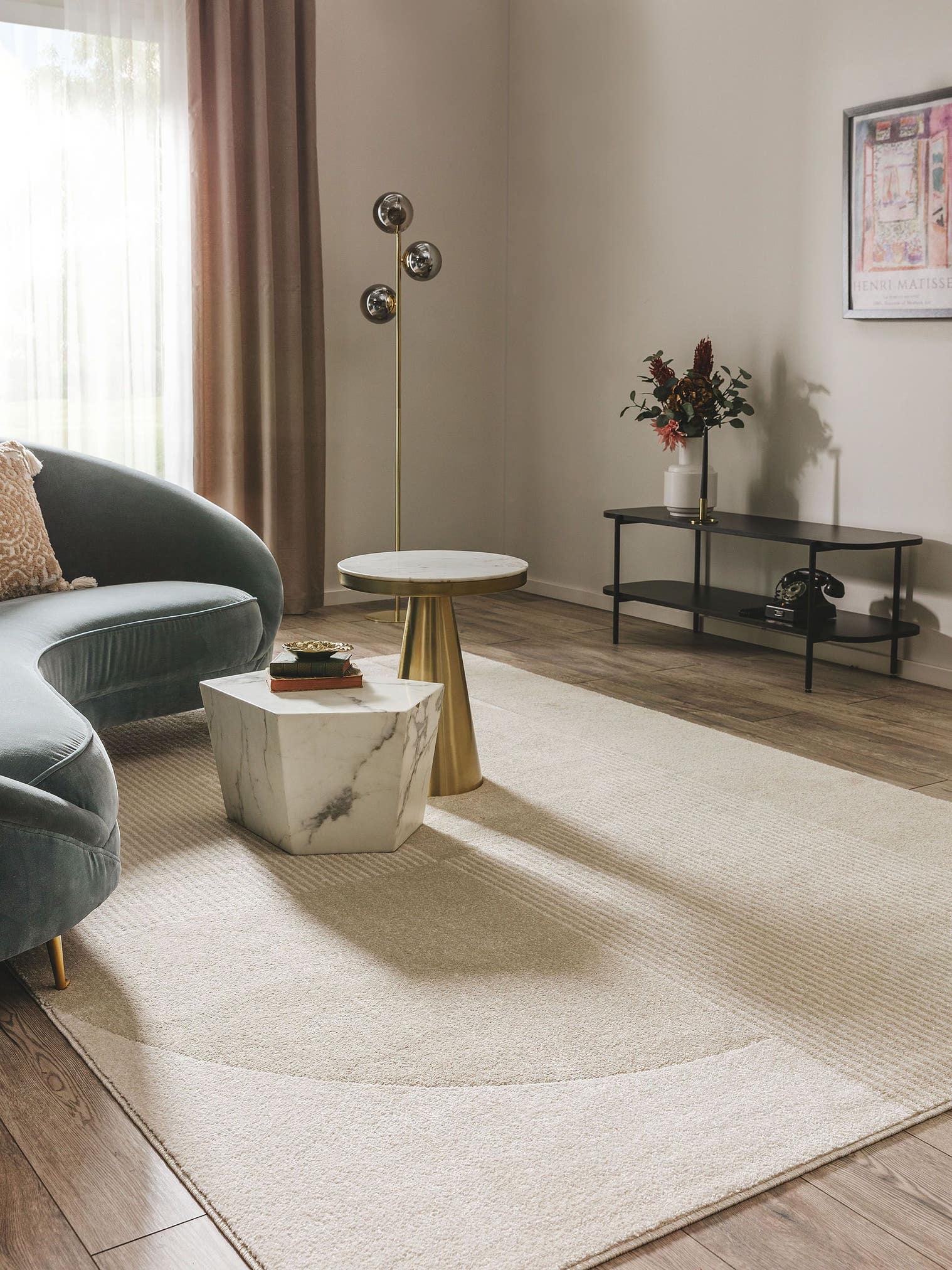 Teppe av 100 % polypropylen i Beige med 6 til 10 mm høy lugg fra benuta Pop