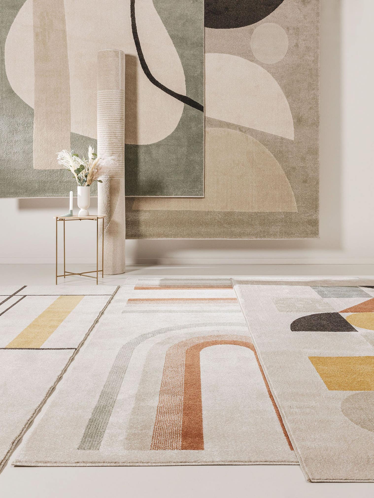 Teppe av 100 % polypropylen i Beige med 6 til 10 mm høy lugg fra benuta Pop