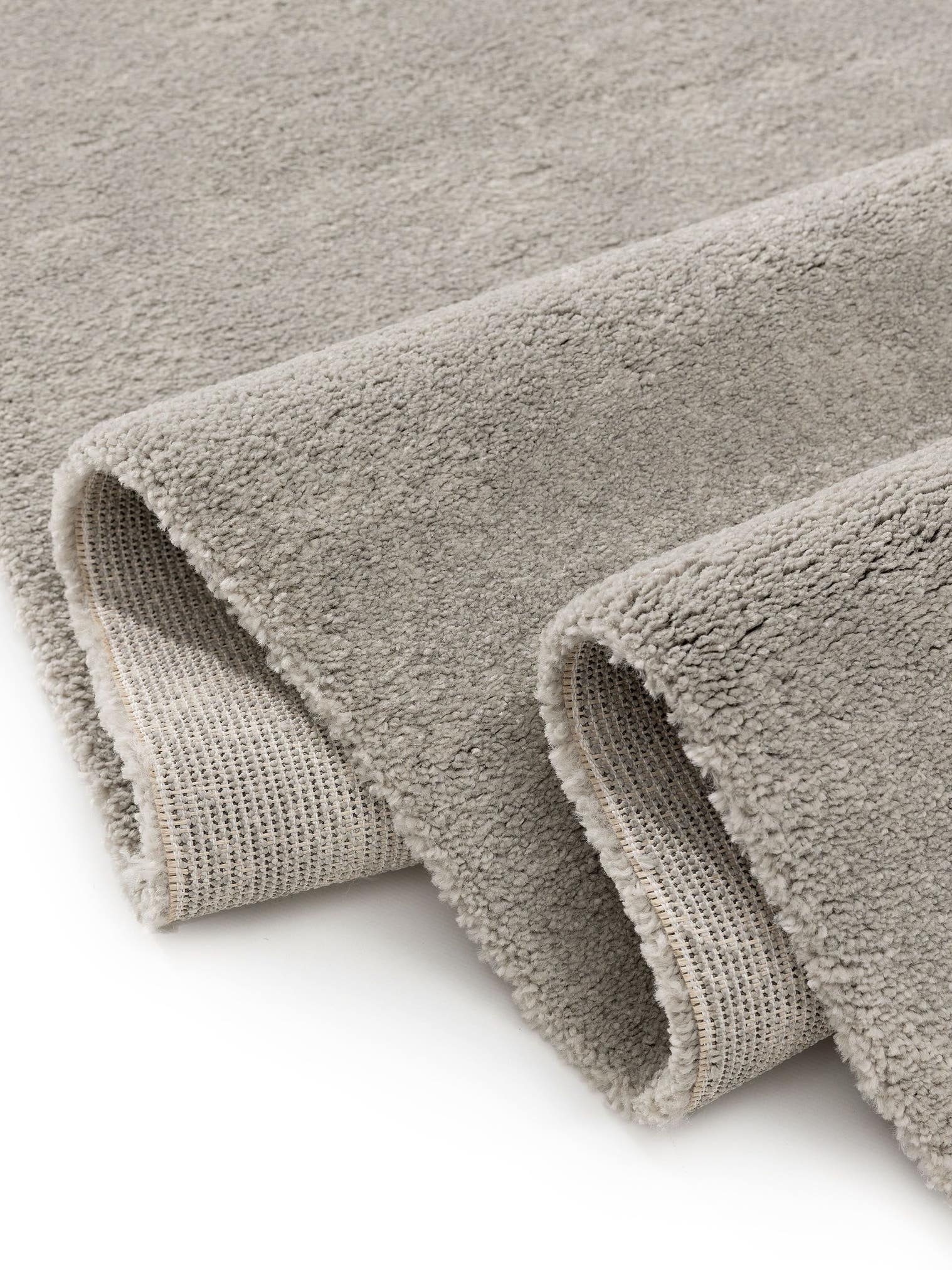 Rug made of 100% Polypropylene in Grey with a 21 - 30 mm high pile by benuta Nest