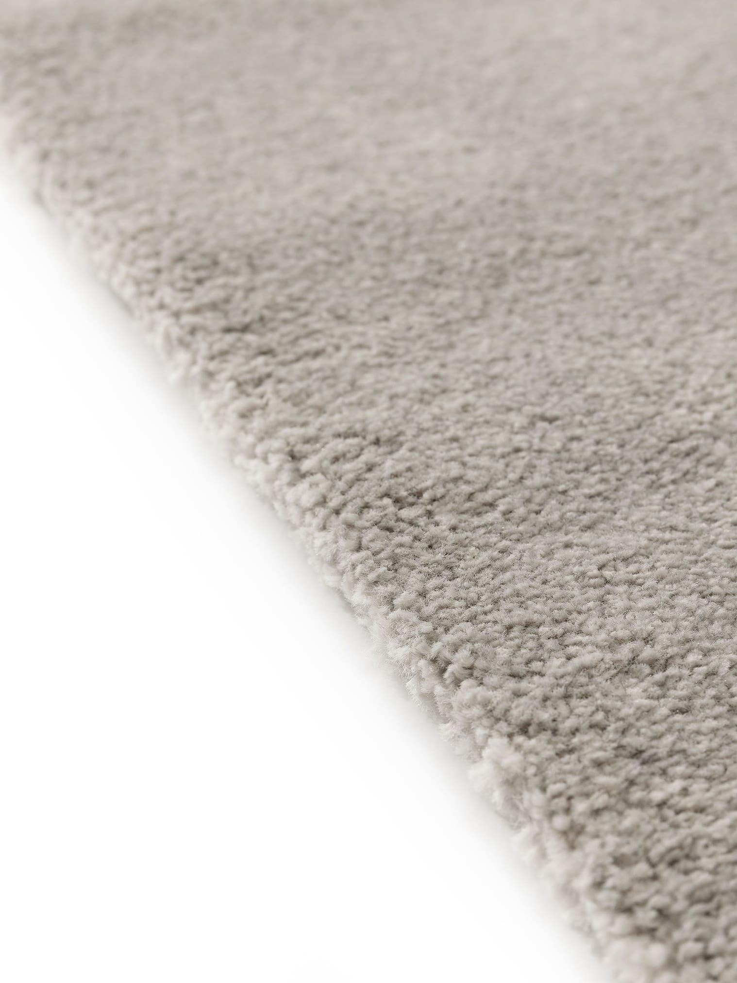 Rug made of 100% Polypropylene in Grey with a 21 - 30 mm high pile by benuta Nest