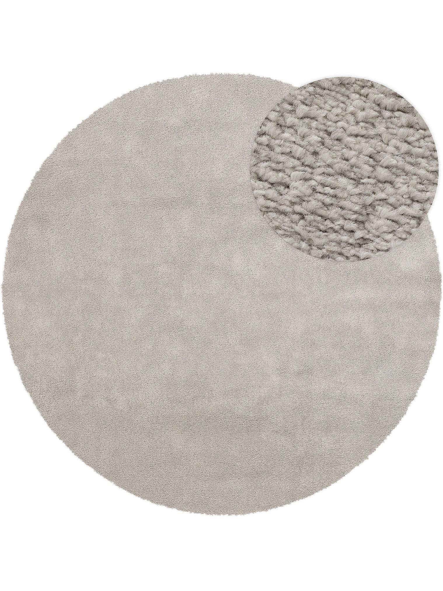 Teppich aus 100% Polypropylen in Grau mit 21 bis 30 mm hohem Flor von benuta Nest