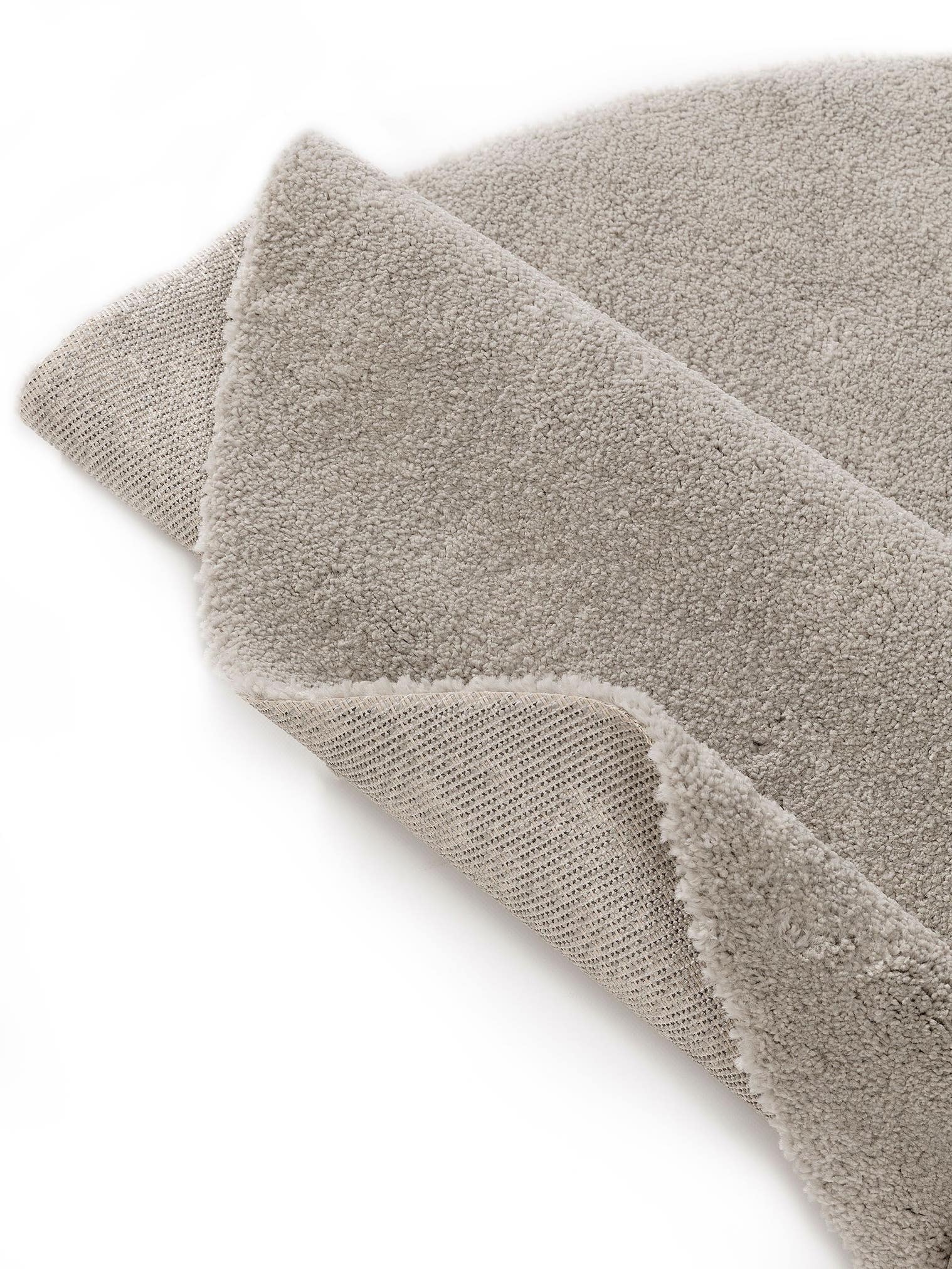 Teppich aus 100% Polypropylen in Grau mit 21 bis 30 mm hohem Flor von benuta Nest