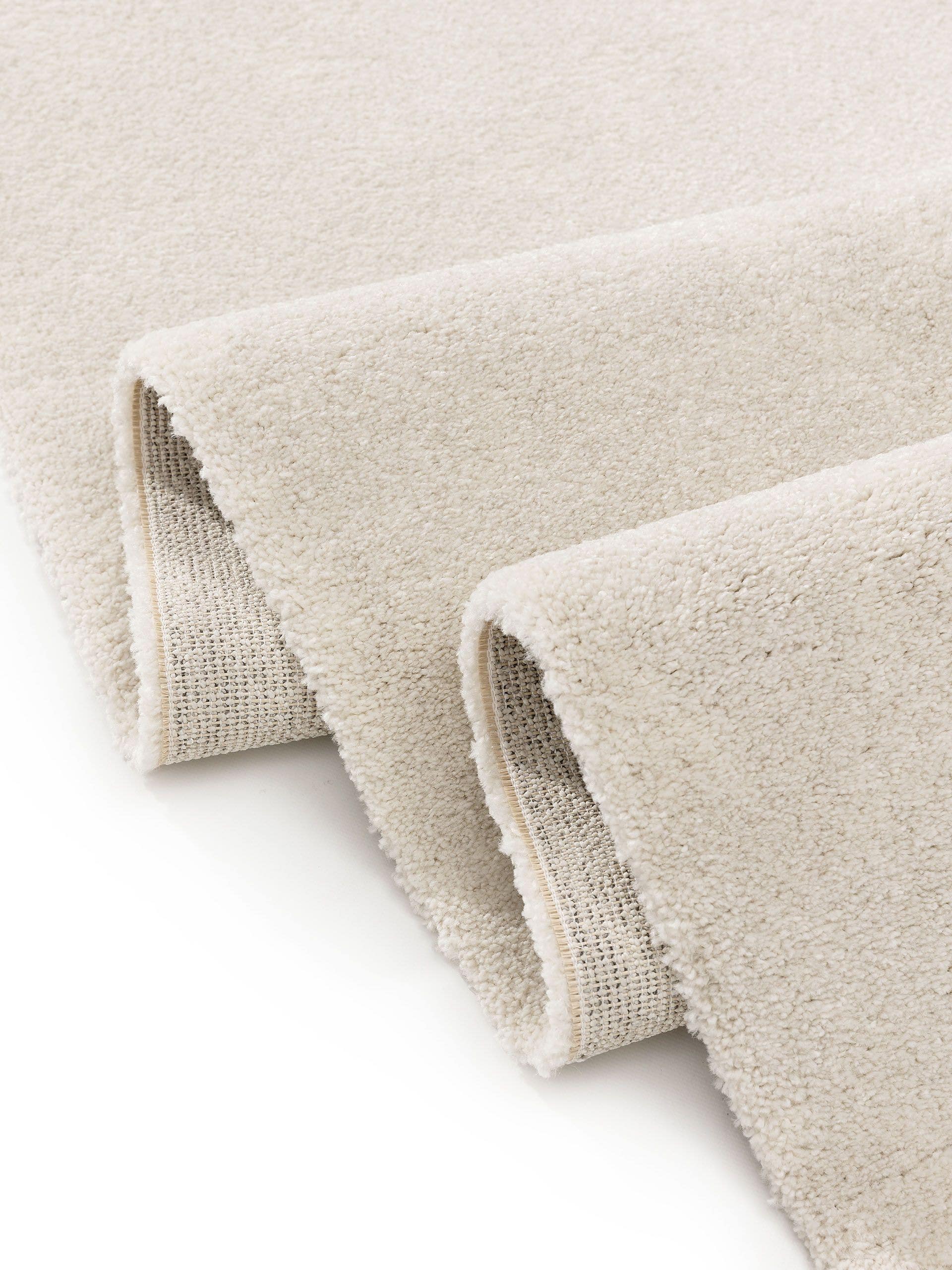 Tappeto di 100% Polipropilene in Beige con pelo alto 21 - 30 mm da benuta Nest