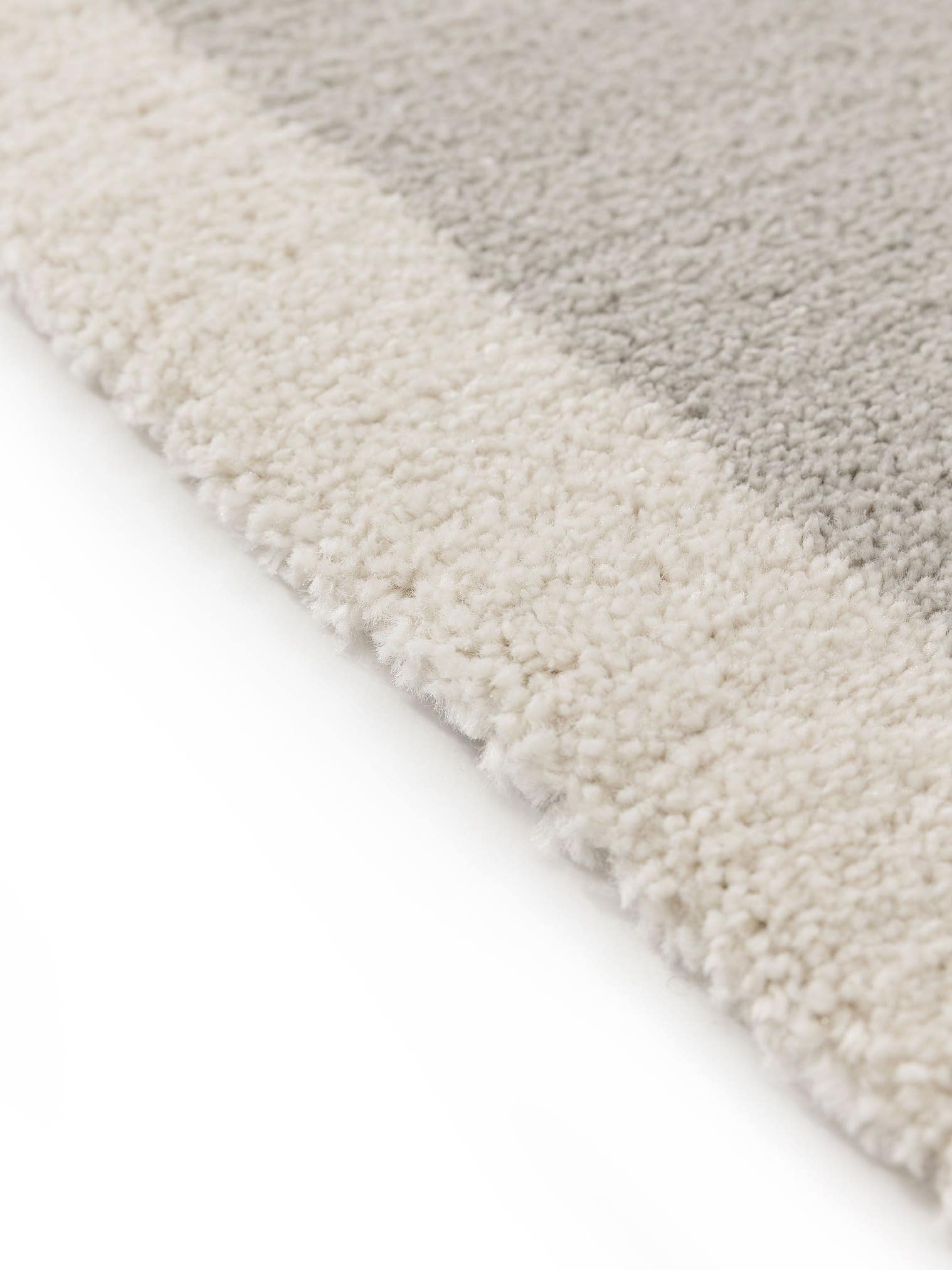 Tappeto di 100% Polipropilene in Bianco & Nero con pelo alto 21 - 30 mm da benuta Nest
