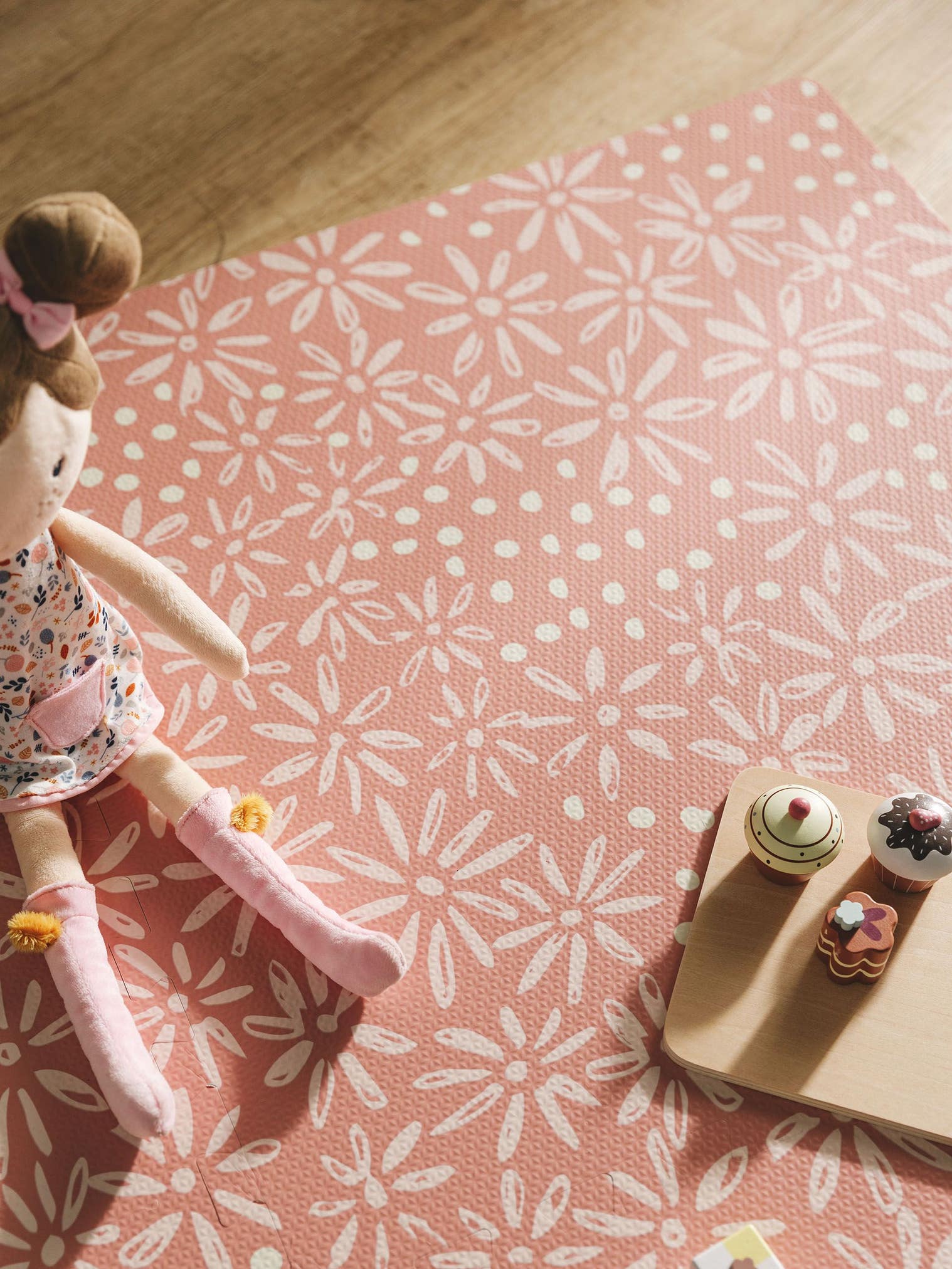Spielmatte Daisy Rosa im Design Botanicals&Florals aus 100% EVA-Schaumstoff von Lytte
