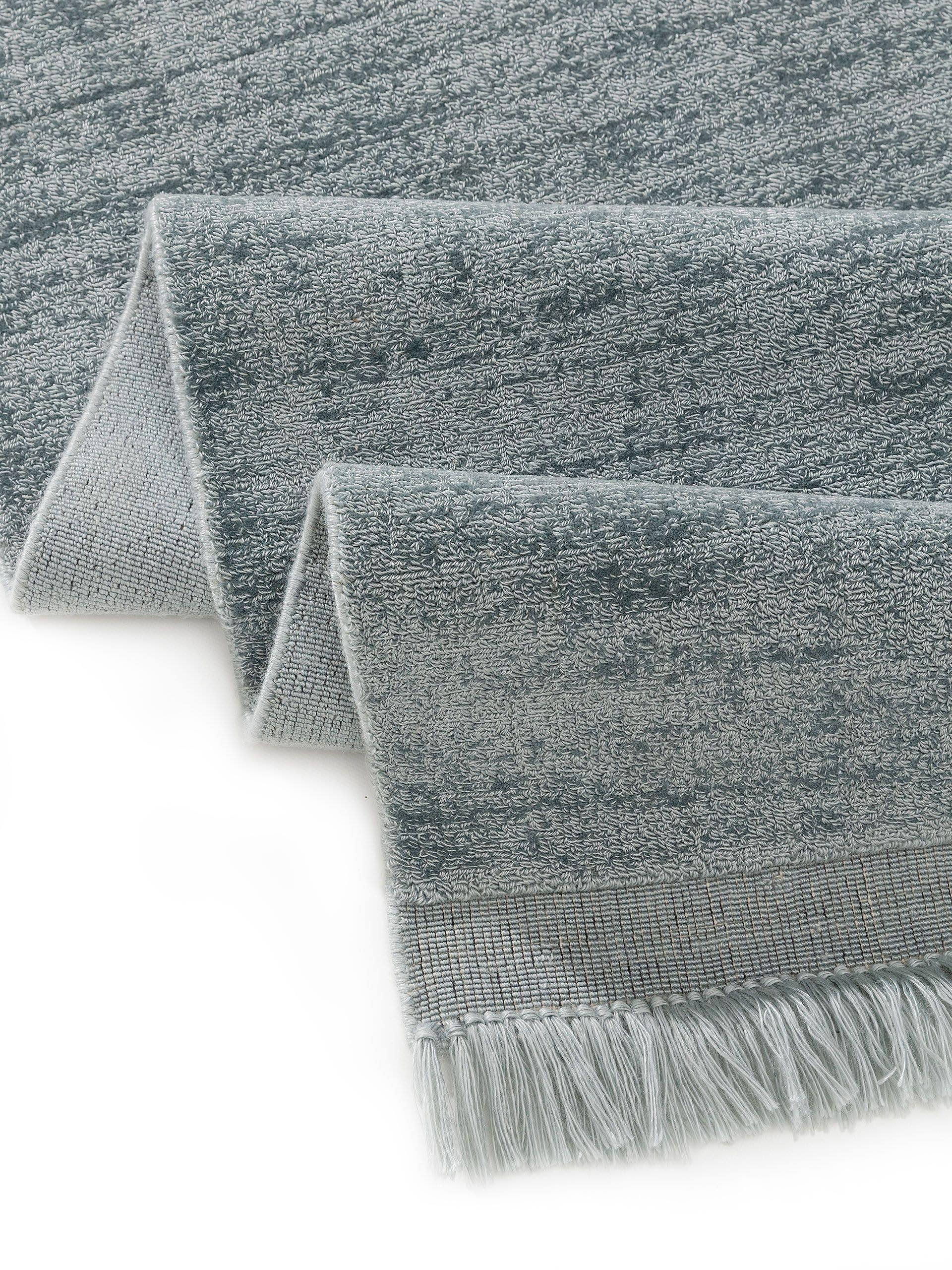 Rug made of 80% Polyester, 20% Cotton in Turquoise with a 6 - 10 mm high pile by benuta Pure