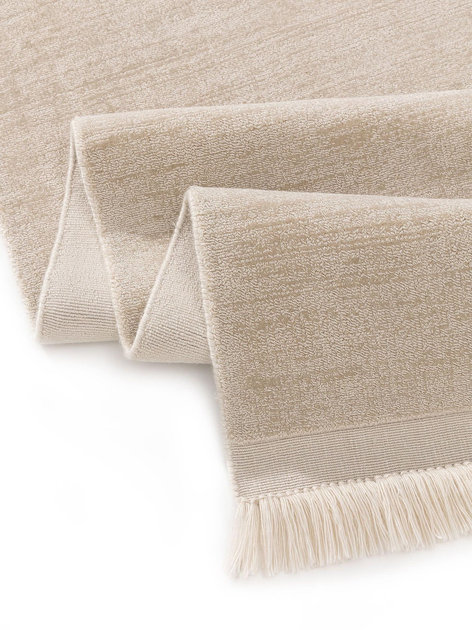 Tæppe af 80% Polyester, 20% Bomuld i Beige med 6 - 10 mm høj luv fra benuta Pure
