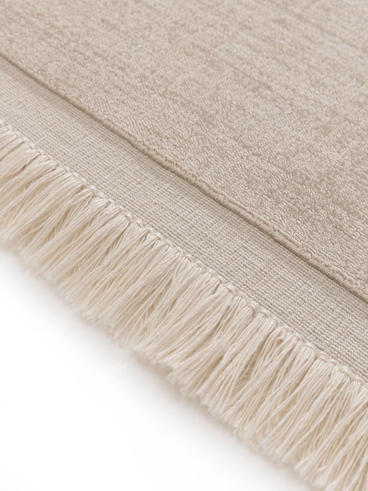 Teppich aus 80% Polyester, 20% Baumwolle in Beige mit 6 bis 10 mm hohem Flor von benuta Pure