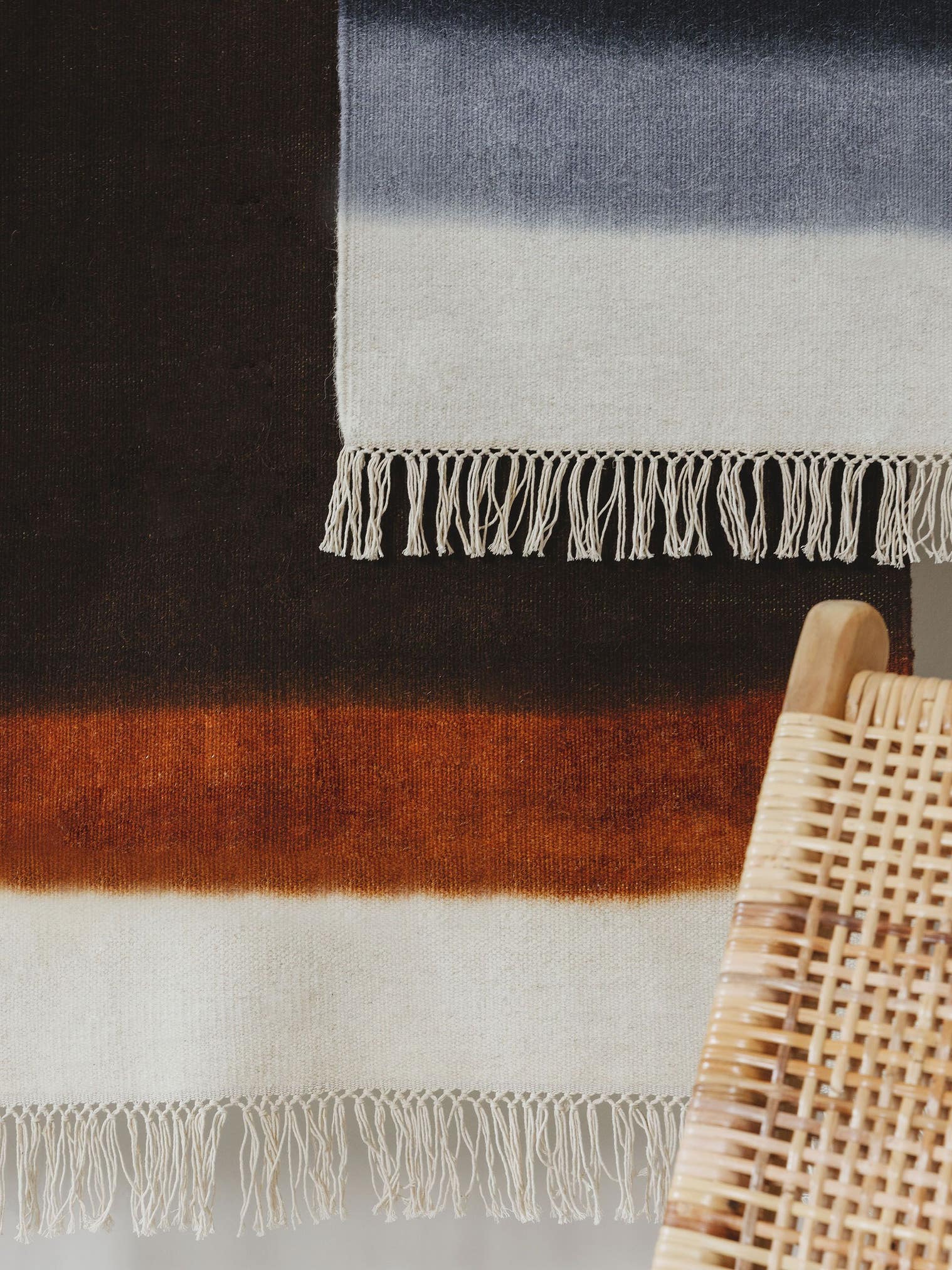 Tapis en 80% laine, 20% coton en Marron avec une pile de 1- 5 mm de hauteur de benuta Pop