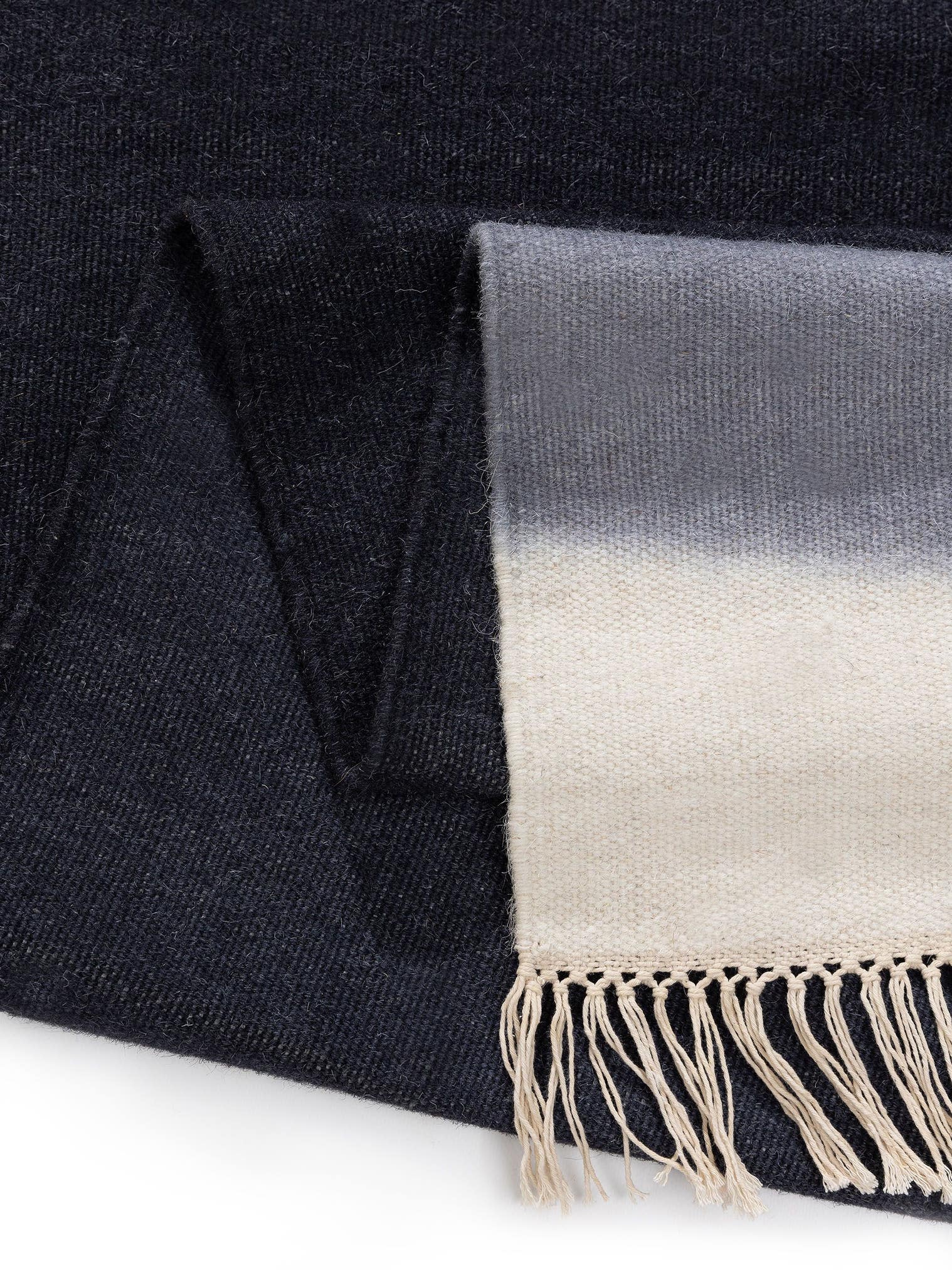 Tapis en 80% laine, 20% coton en Bleu avec une pile de 1- 5 mm de hauteur de benuta Pop
