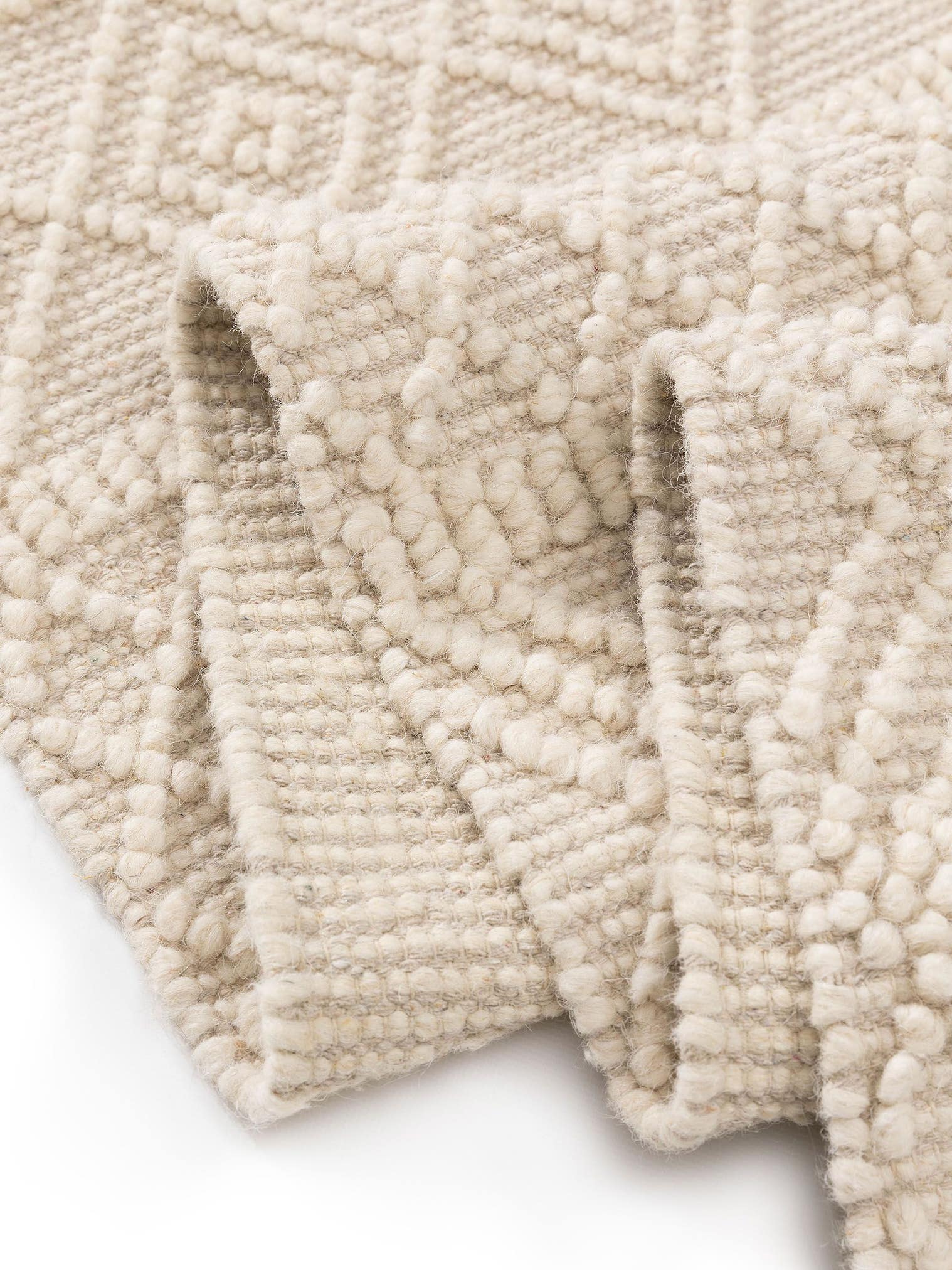 Teppich aus 55% Baumwolle, 45% Wolle in Beige mit 11 bis 20 mm hohem Flor von benuta Pure