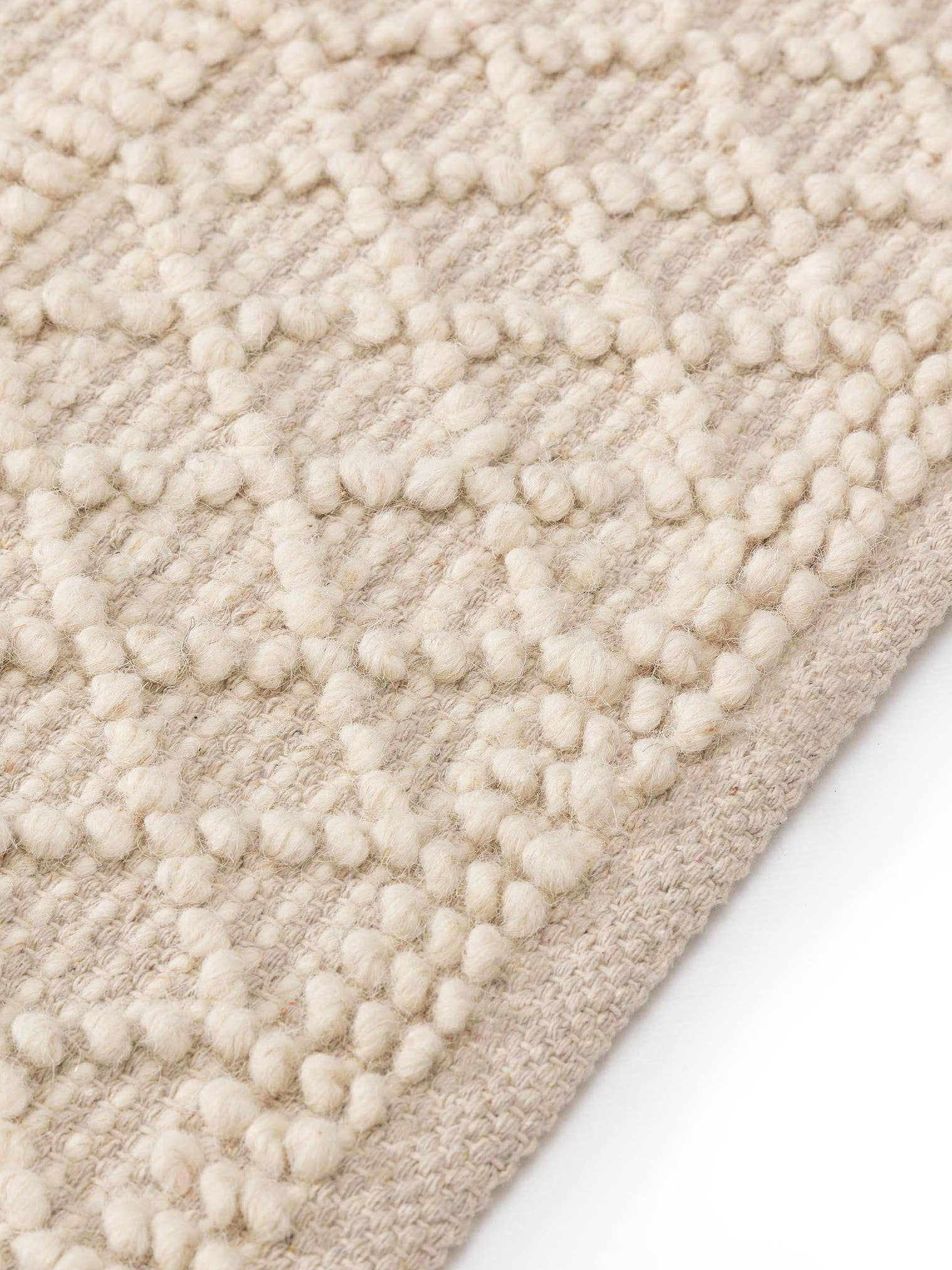Teppich aus 55% Baumwolle, 45% Wolle in Beige mit 11 bis 20 mm hohem Flor von benuta Pure