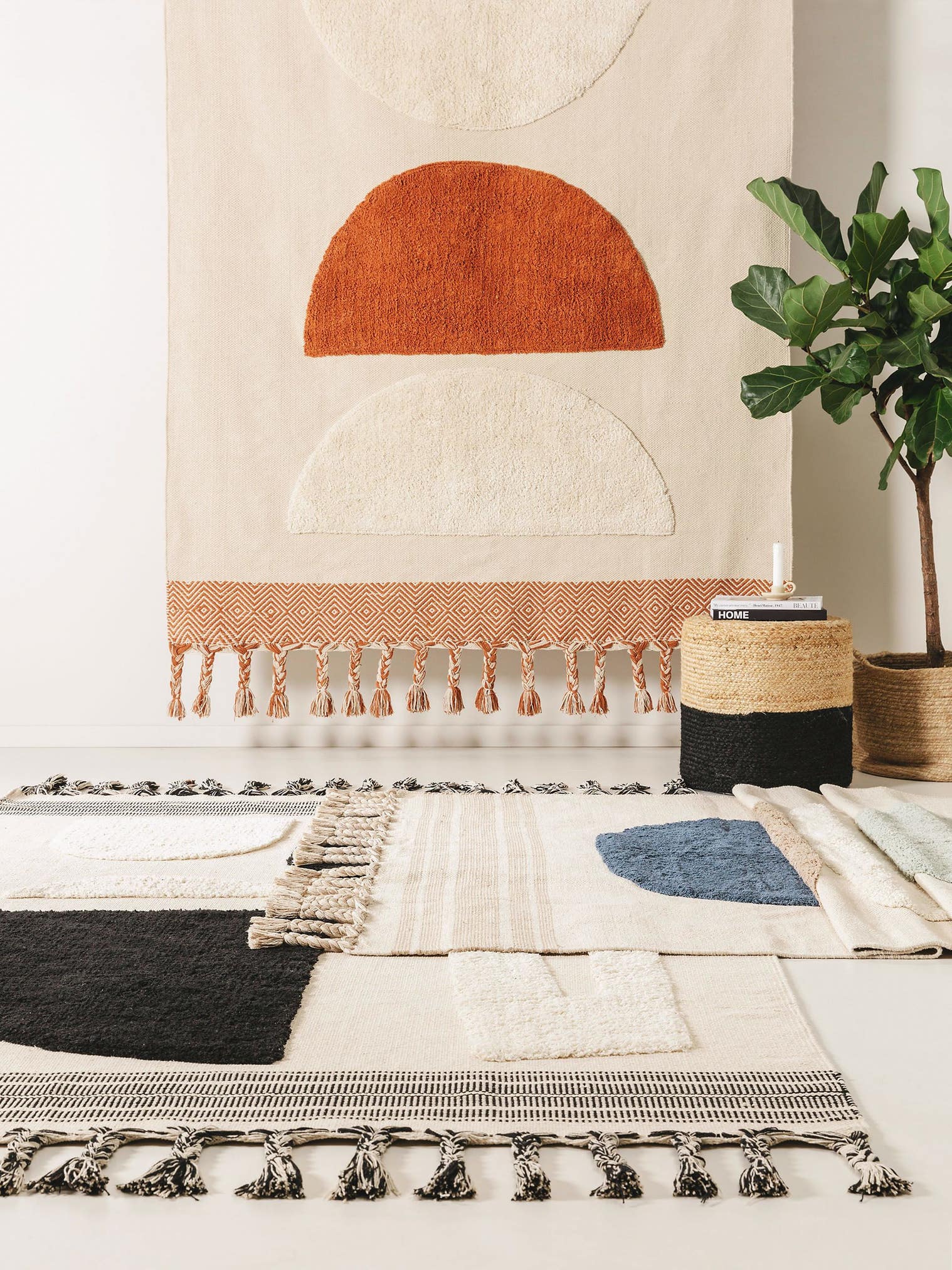 Rug made of 100% Cotton in Black/White with a 1- 5 mm high pile by benuta Pop