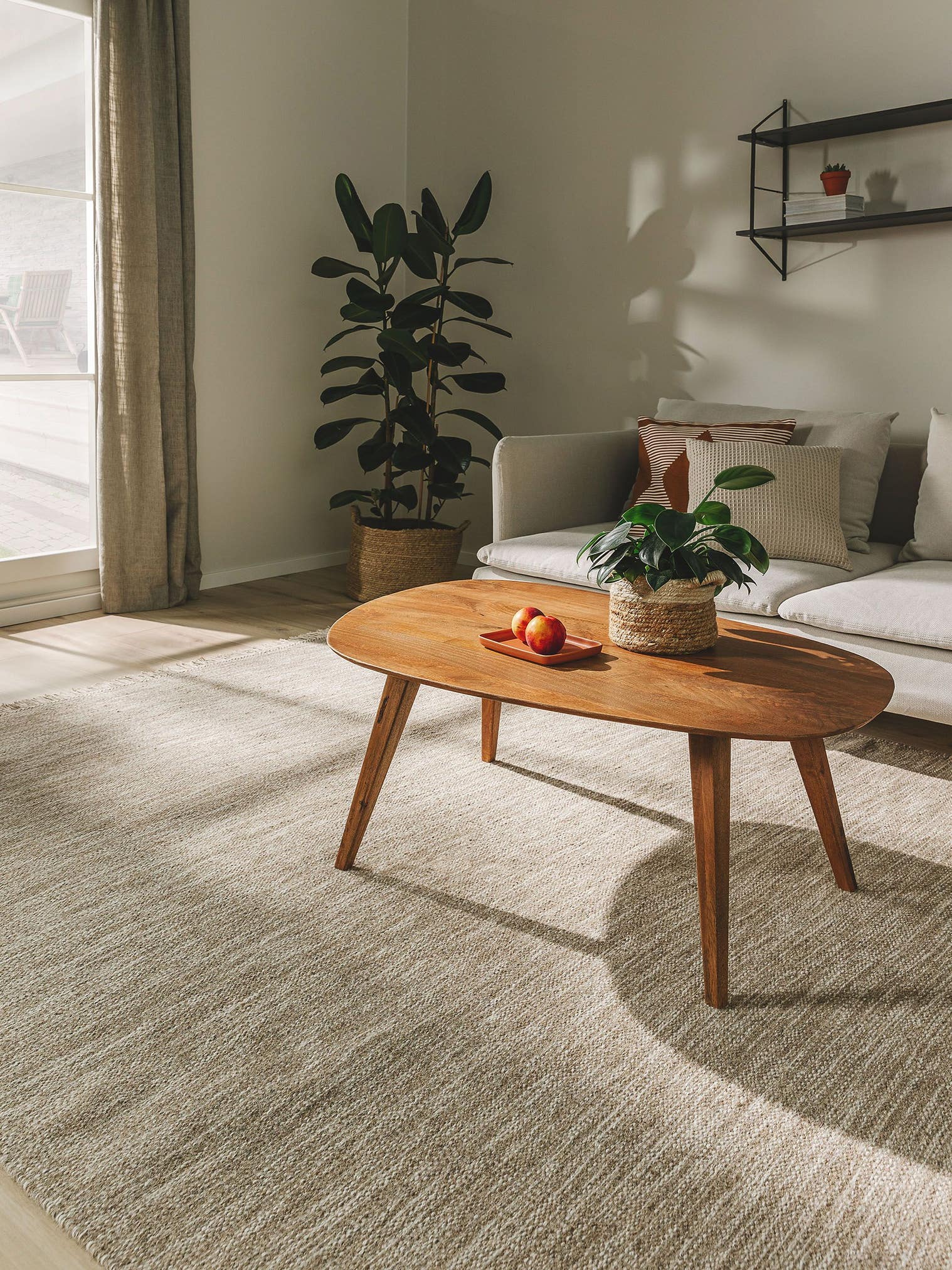 Rug made of 80% wool, 20% cotton in Taupe with a 1- 5 mm high pile by benuta Pure