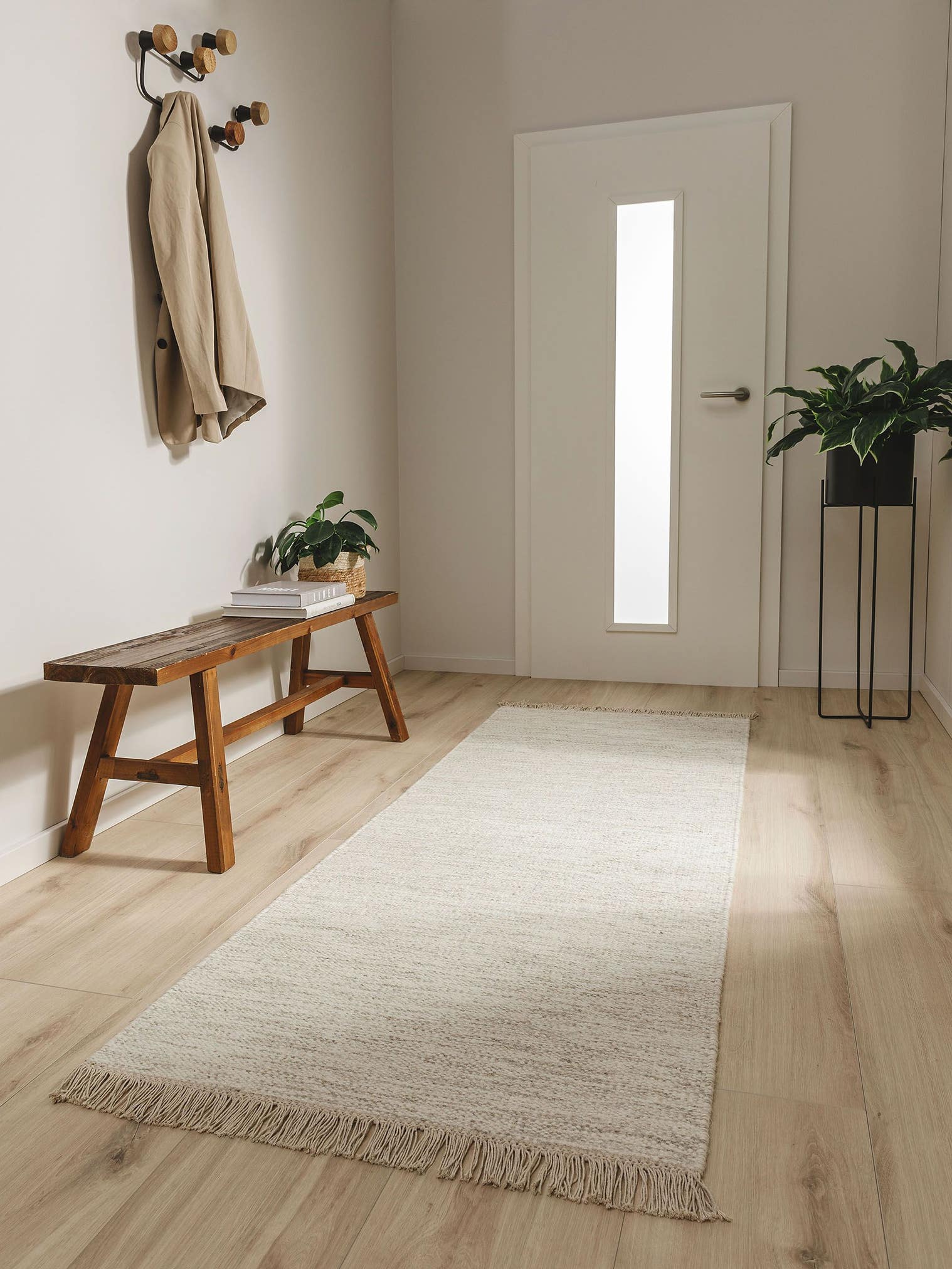 Teppich aus 80% Wolle, 20% Baumwolle in Beige mit bis 5 mm hohem Flor von benuta Pure