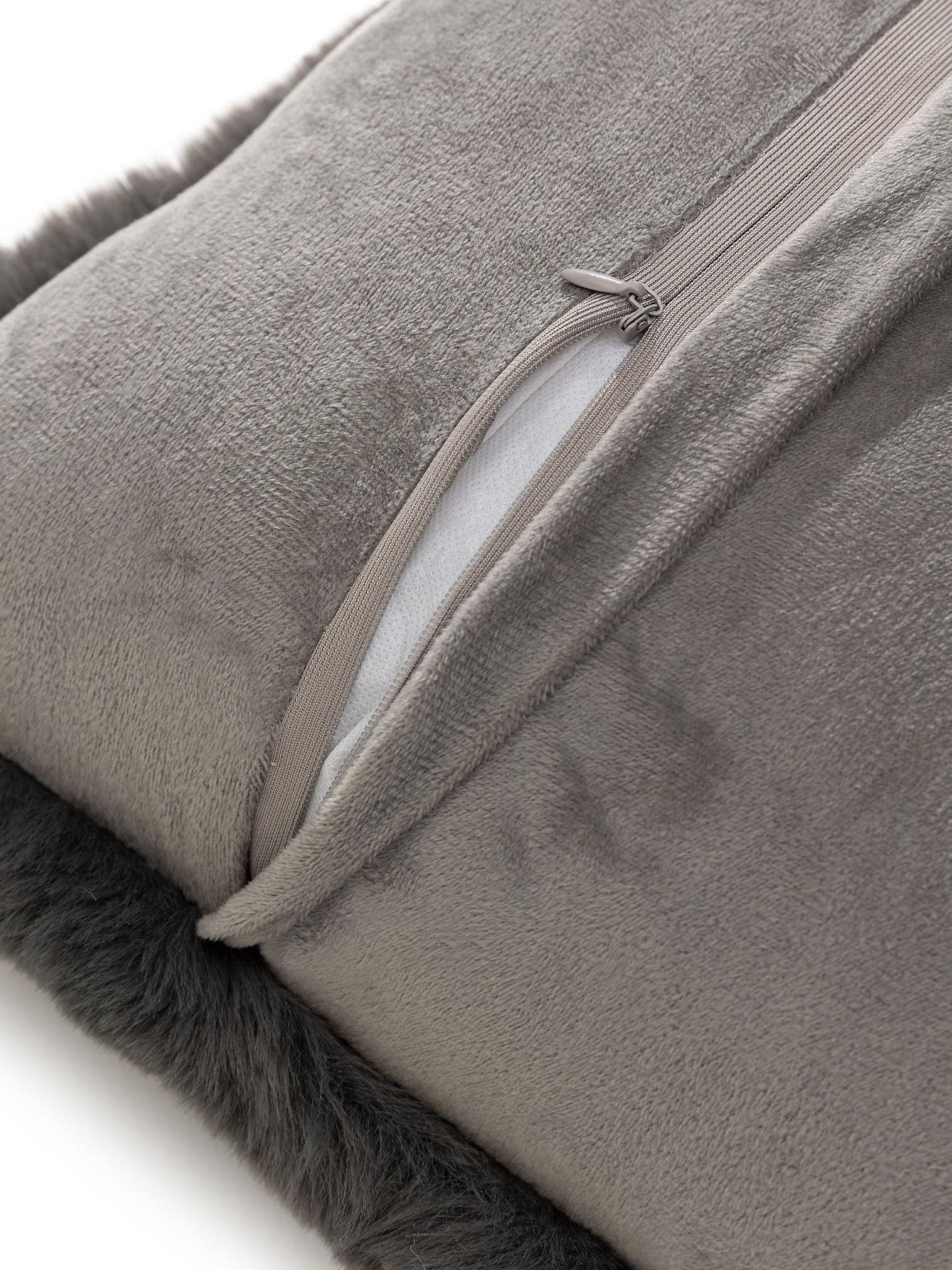 Cushion Cover Dave Charcoal in Uni design made of 100% Polyester by benuta Nest