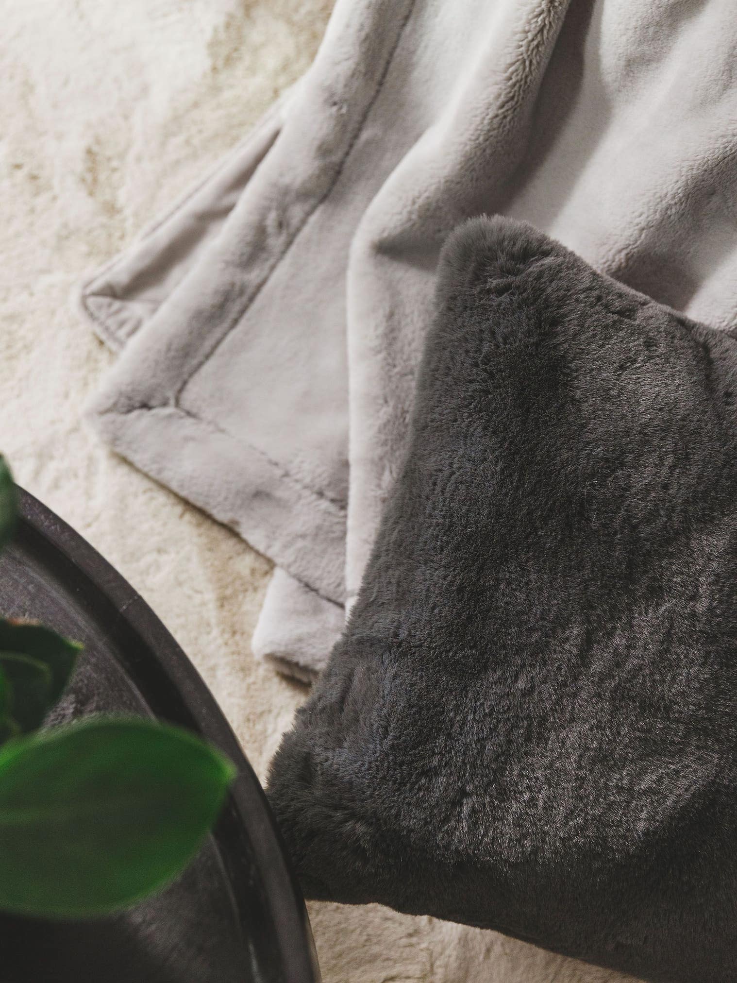 Cushion Cover Dave Charcoal in Uni design made of 100% Polyester by benuta Nest