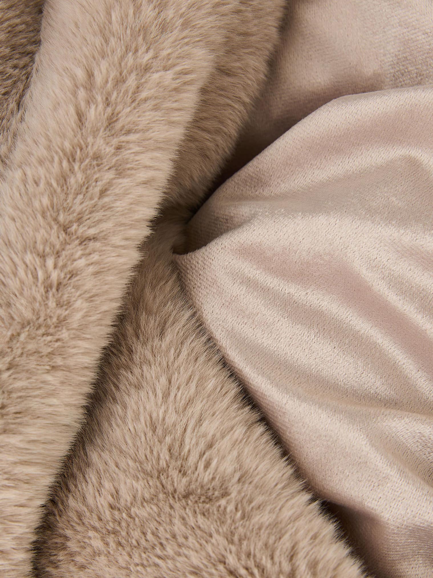 Plaid Dave Beige i Uni-design lavet af 100% Polyester fra benuta Nest