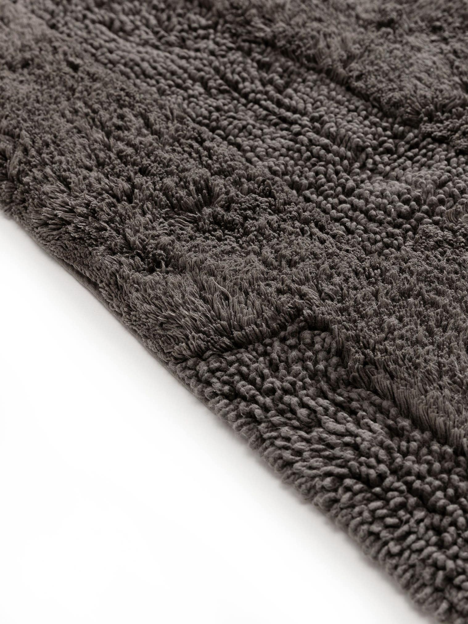 Teppich aus 100% Baumwolle in Grau mit 6 bis 10 mm hohem Flor von benuta Nest
