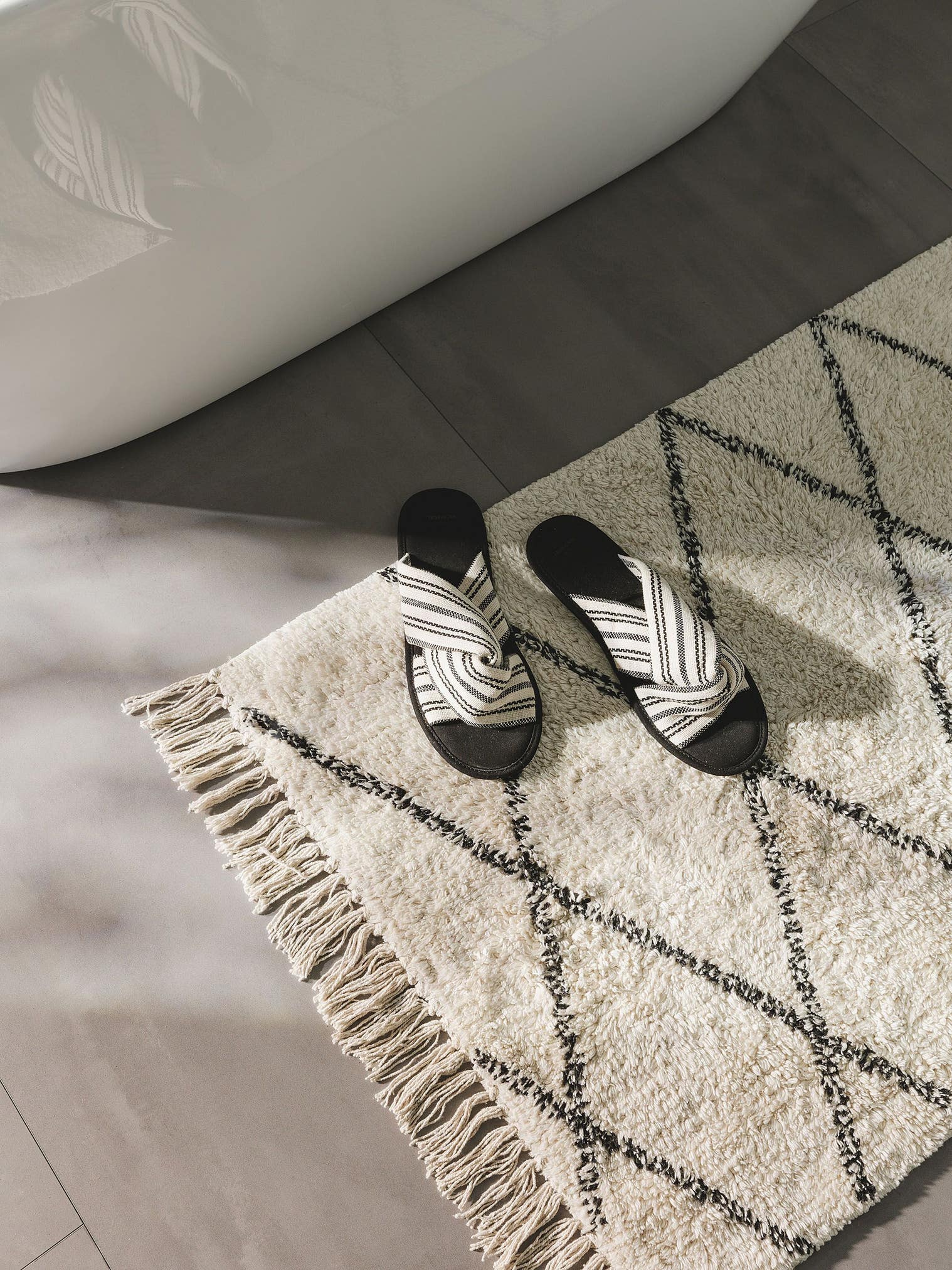 Teppich aus 100% Baumwolle in Beige mit 6 bis 10 mm hohem Flor von benuta Nest