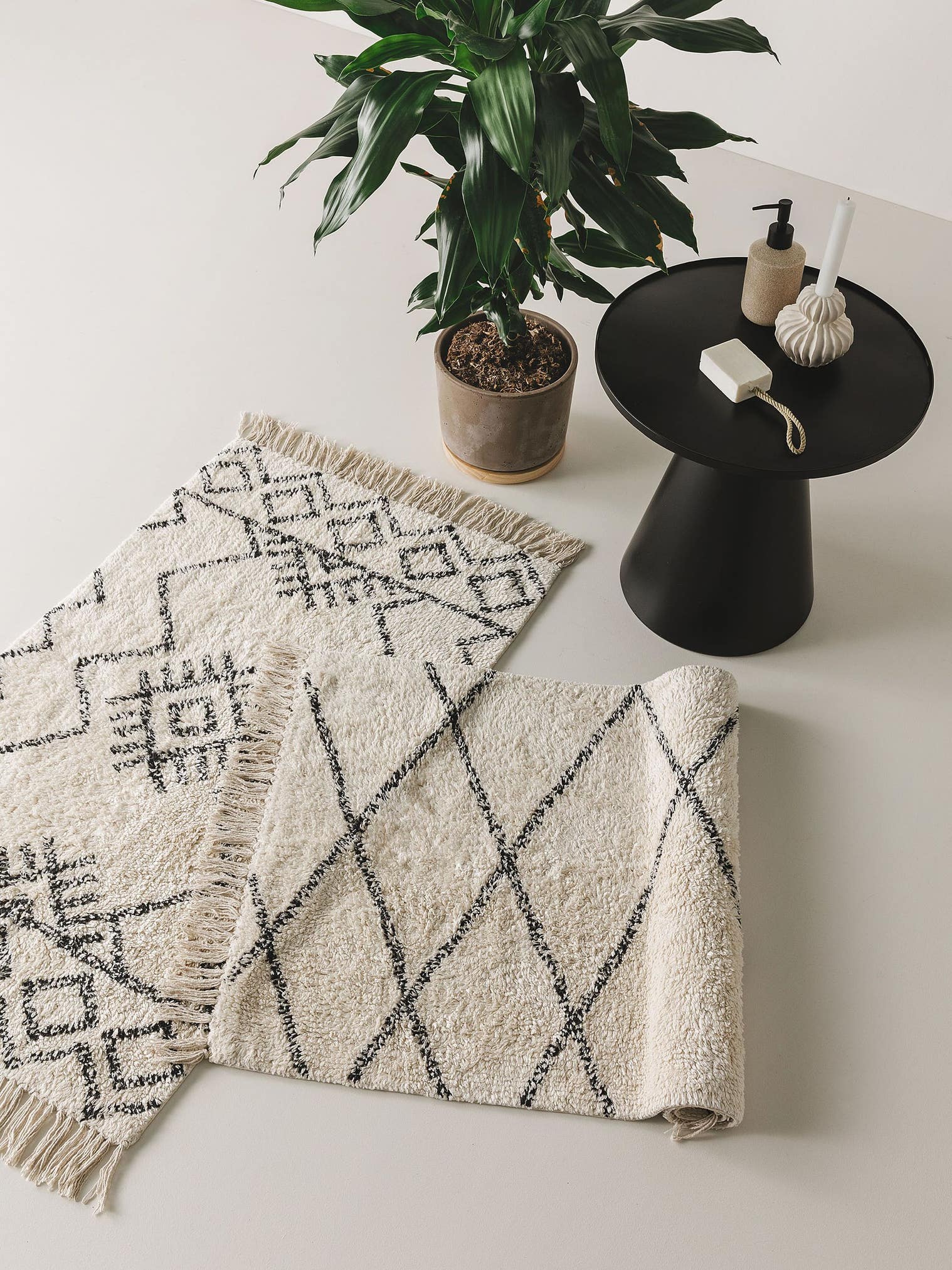 Teppich aus 100% Baumwolle in Beige mit 6 bis 10 mm hohem Flor von benuta Nest