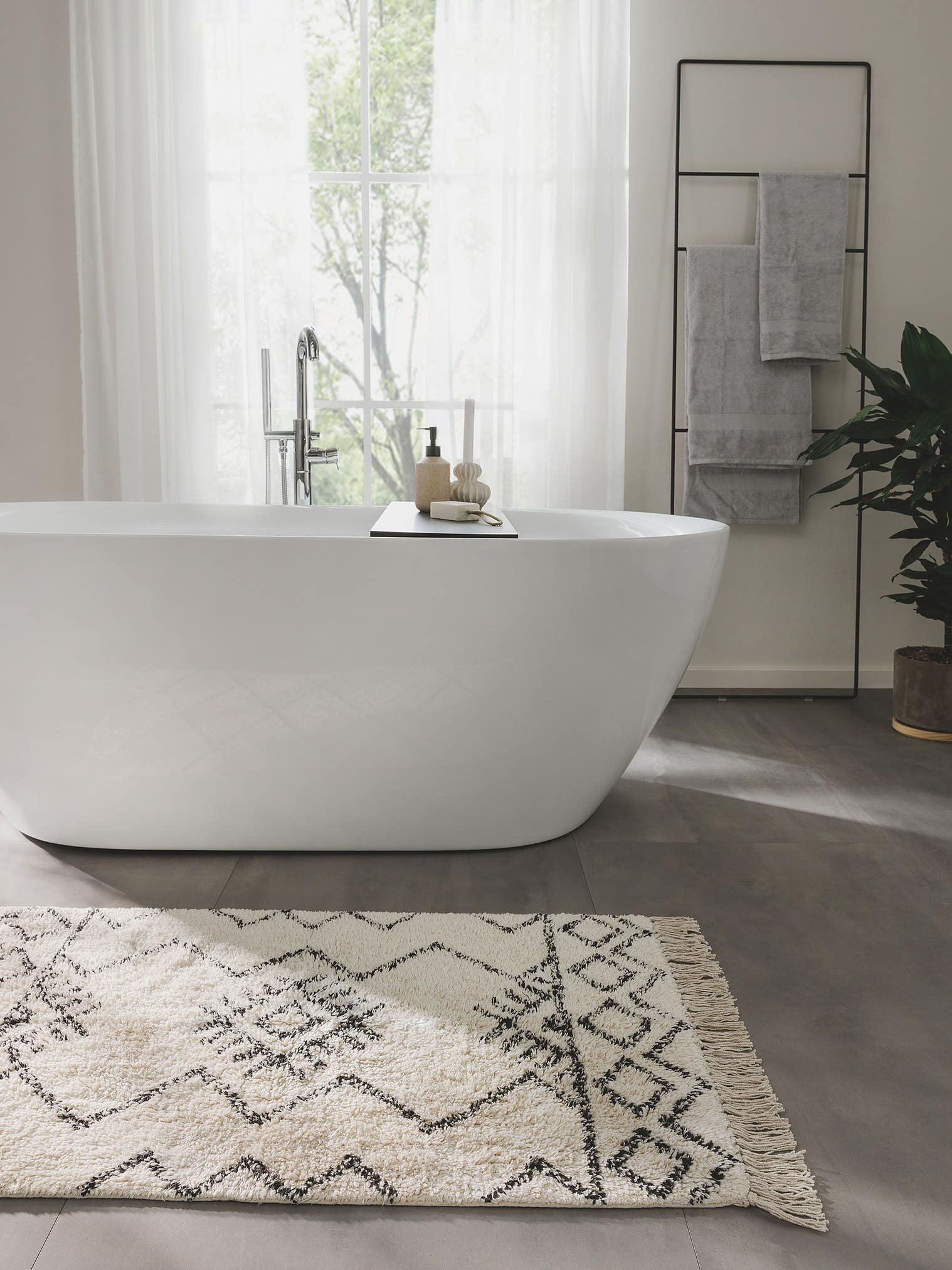 Teppich aus 100% Baumwolle in Beige mit 6 bis 10 mm hohem Flor von benuta Nest
