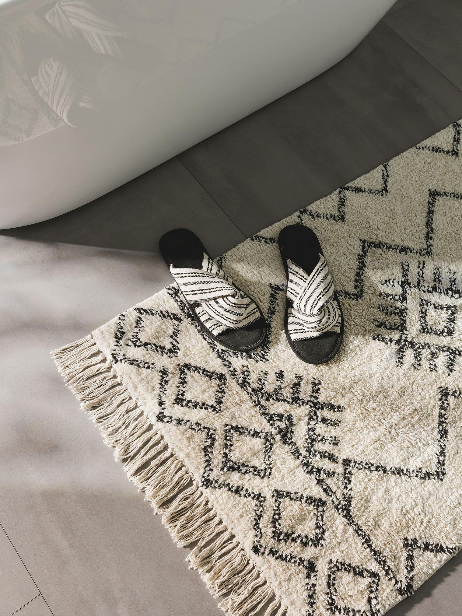 Teppich aus 100% Baumwolle in Beige mit 6 bis 10 mm hohem Flor von benuta Nest