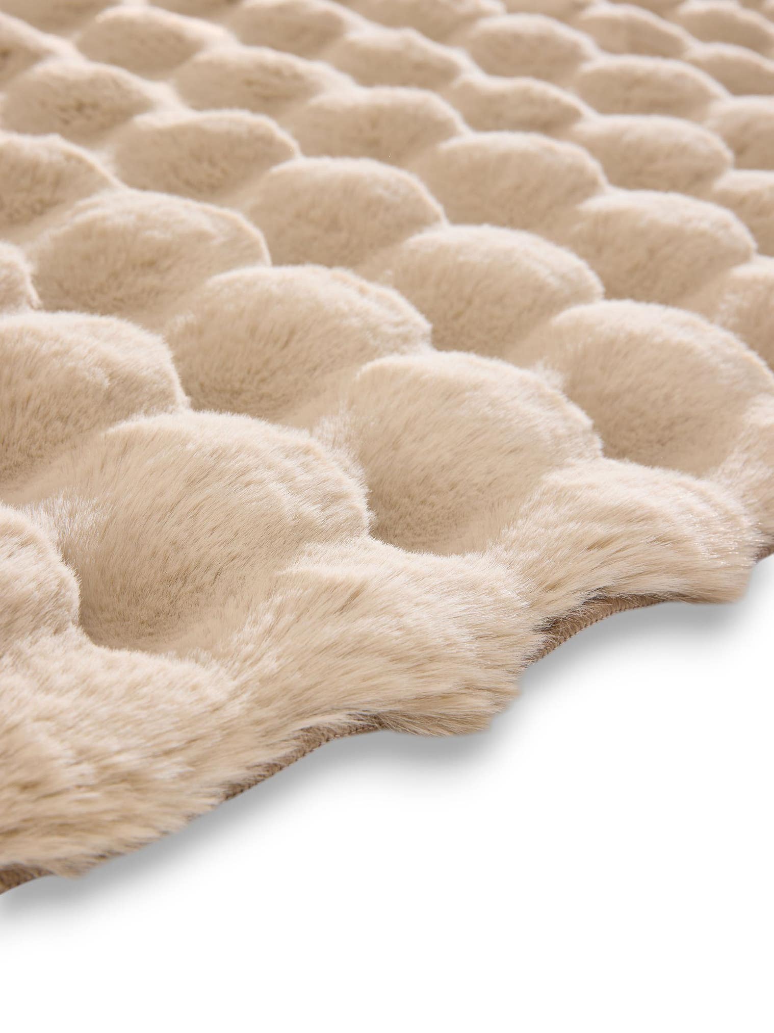 Rug made of 100% Polyester in Beige with a 21 - 30 mm high pile by benuta Nest