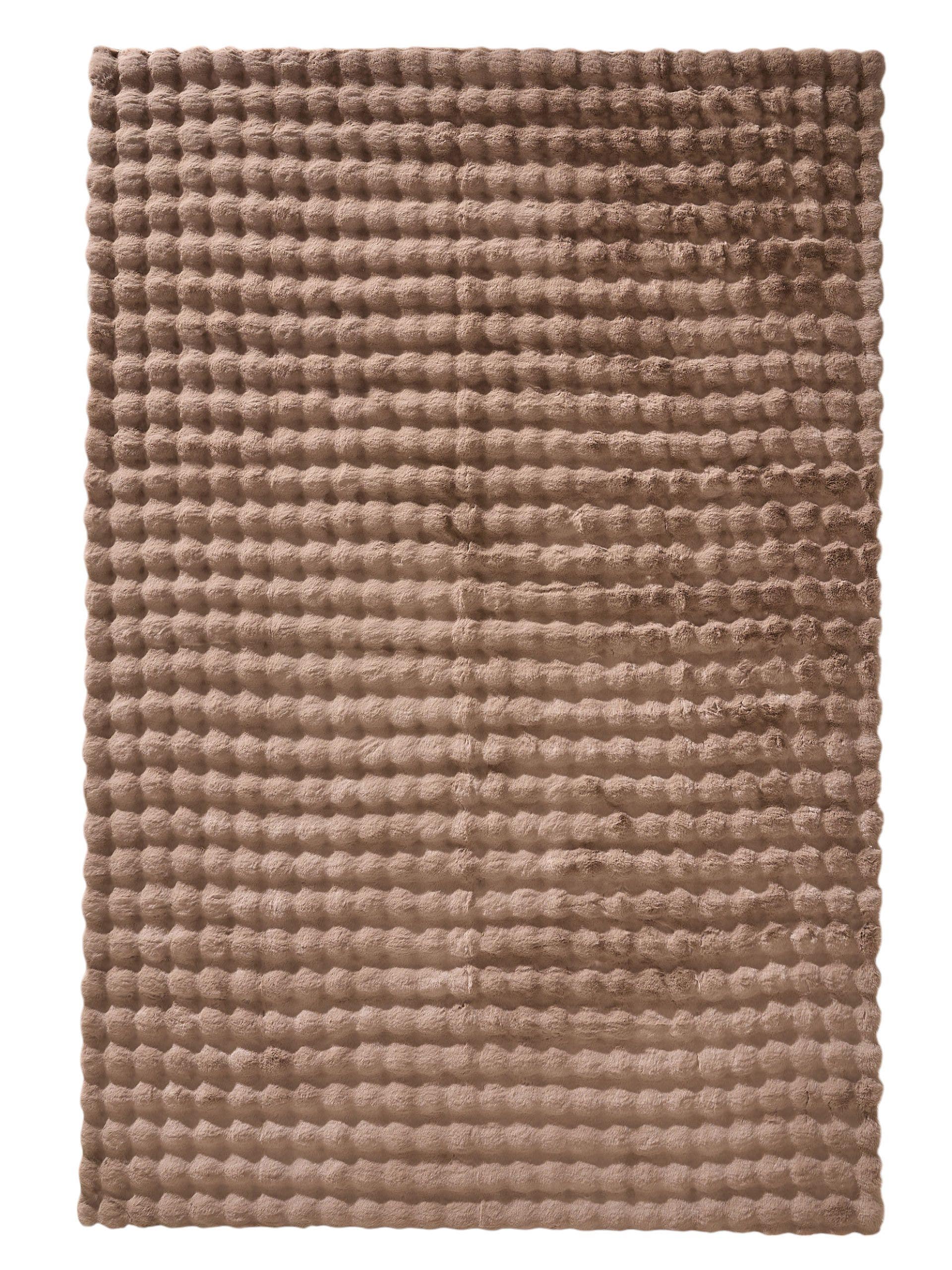 Rug made of 100% Polyester in Brown with a 21 - 30 mm high pile by benuta Nest