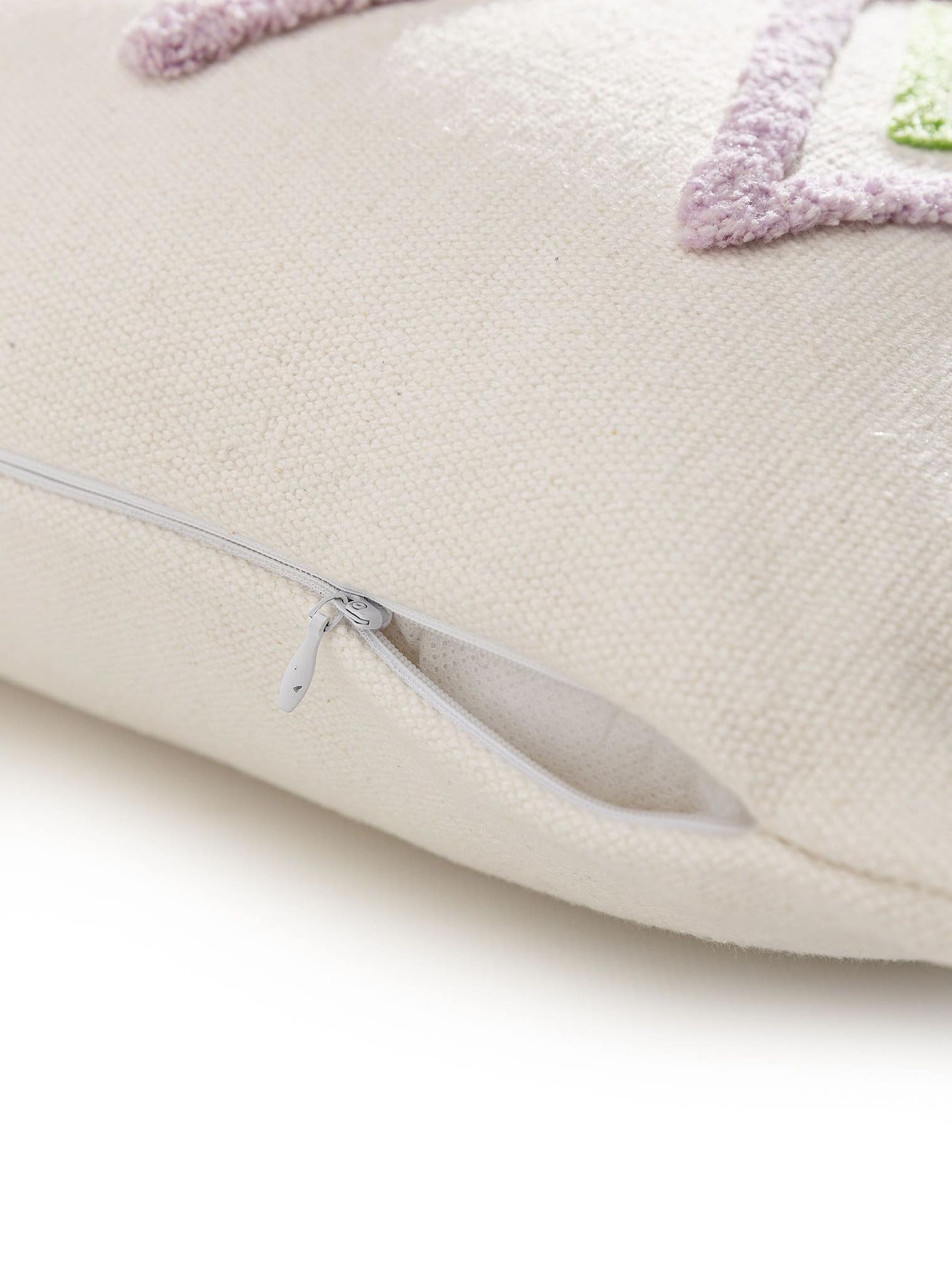 Housse de coussin Malika Multicouleur en motif Berbère en 95% Coton, 5% Acrylique de Lytte