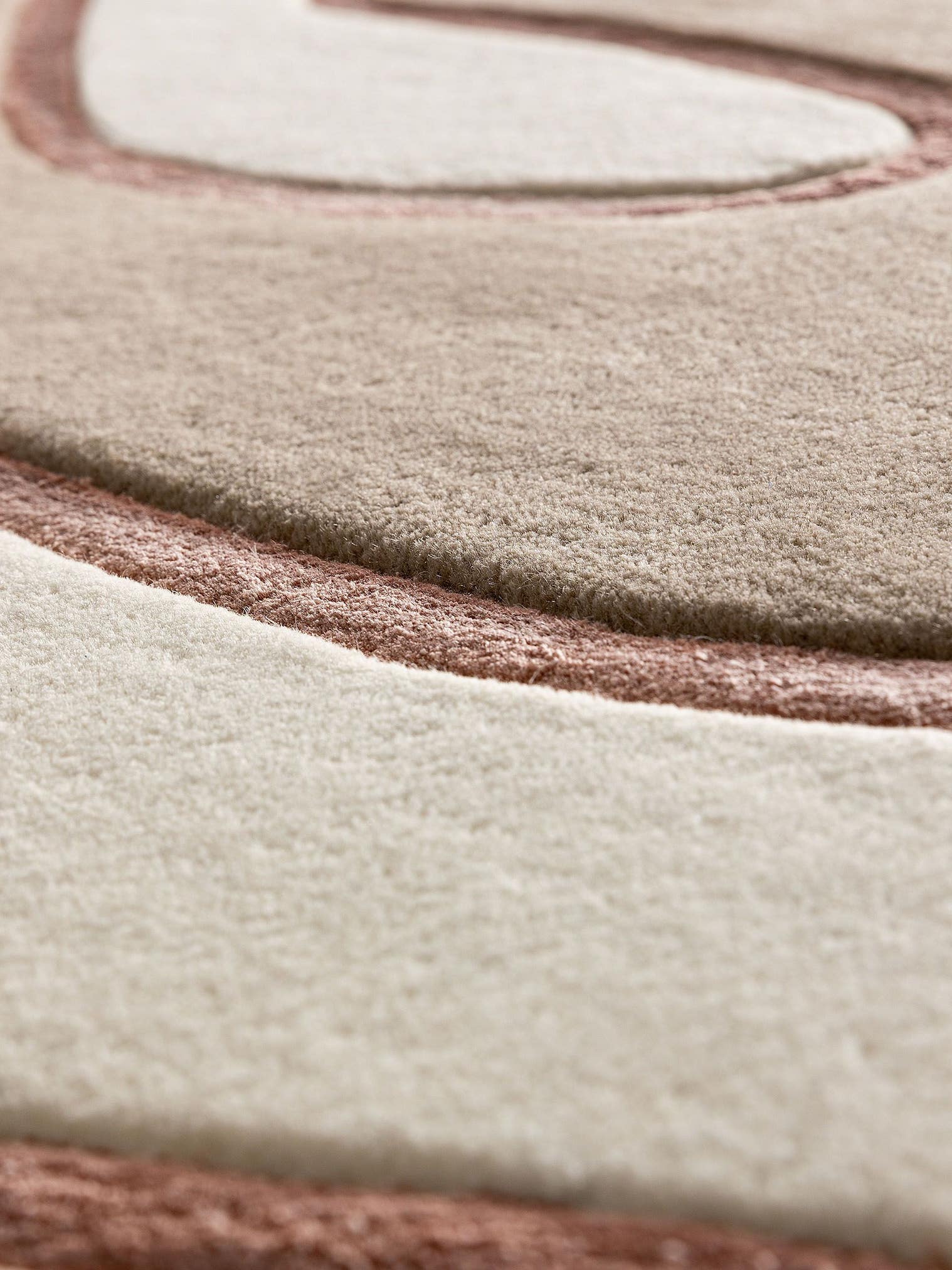 Rug made of 90% Wool, 10% Lyocell (TENCEL™) in Beige with a 6 - 10 mm high pile by benuta Finest