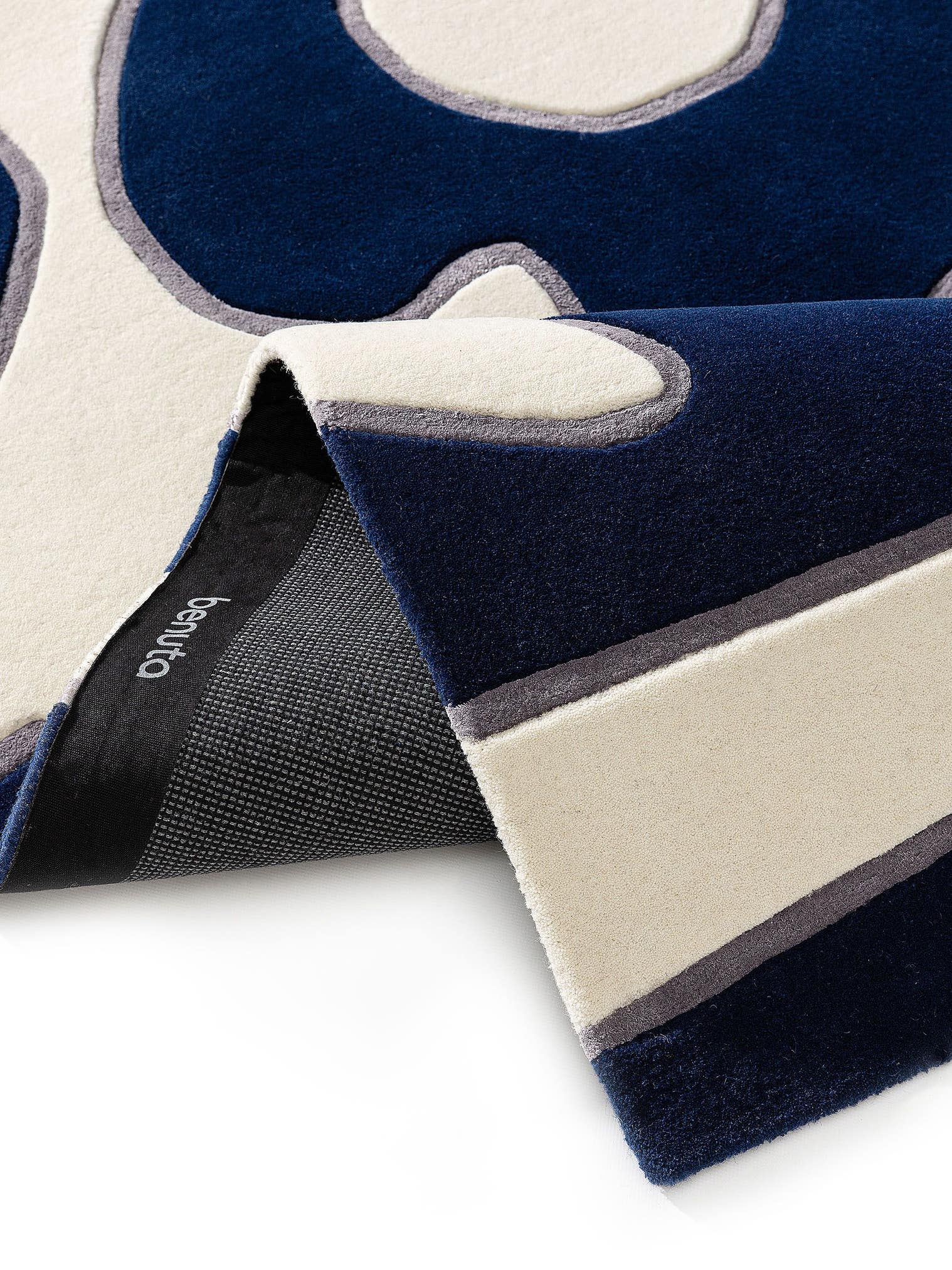 Rug made of 90% Wool, 10% Lyocell (TENCEL™) in Blue with a 6 - 10 mm high pile by benuta Finest
