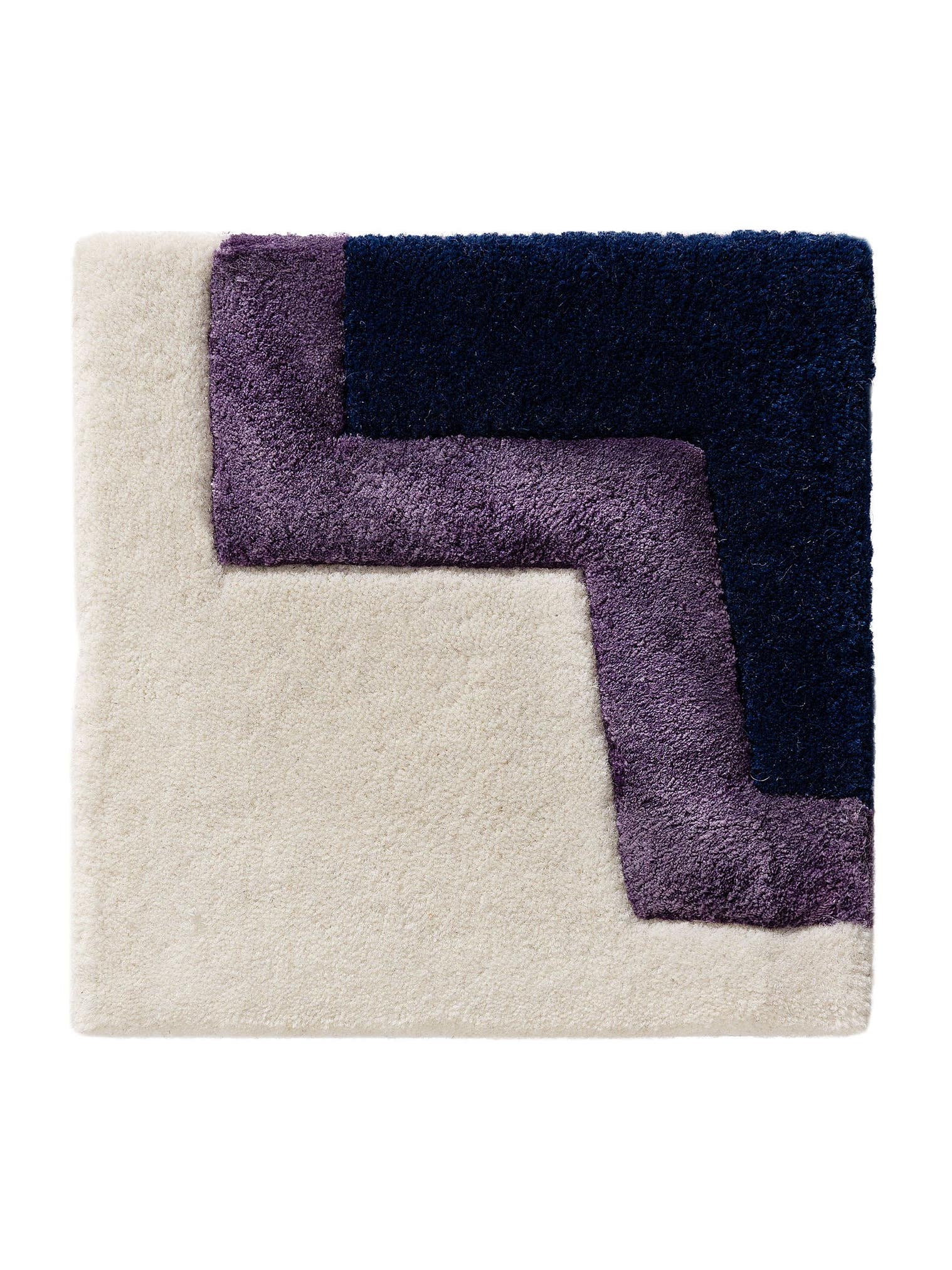 Teppich aus 90% Wolle, 10% Lyocell (TENCEL™) in Blau mit 6 bis 10 mm hohem Flor von benuta Finest