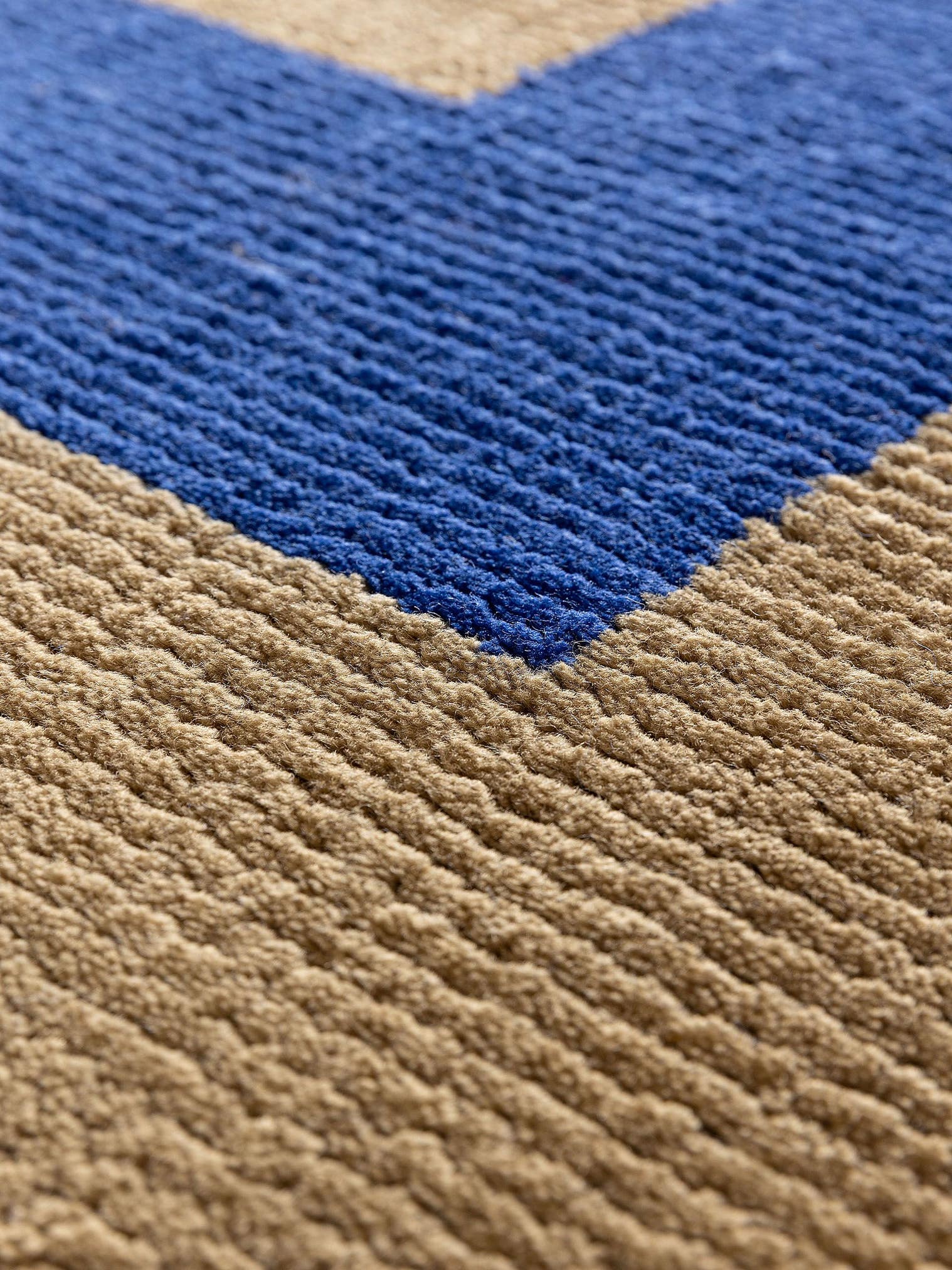 Rug made of 100% Wool from (New Zealand) in Multicoloured with a 6 - 10 mm high pile by benuta Finest