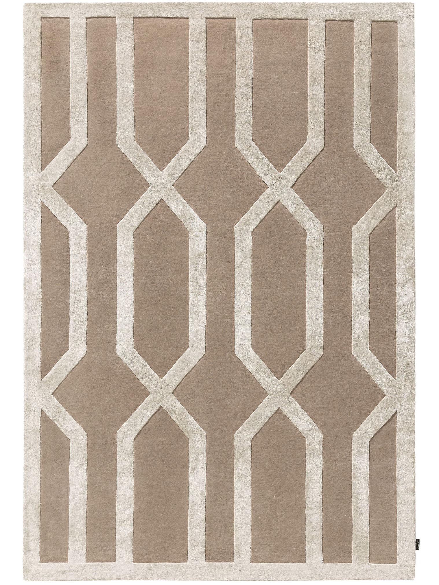 Rug made of 60% Wool, 40% Lyocell (TENCEL™) in Beige with a 6 - 10 mm high pile by benuta Finest