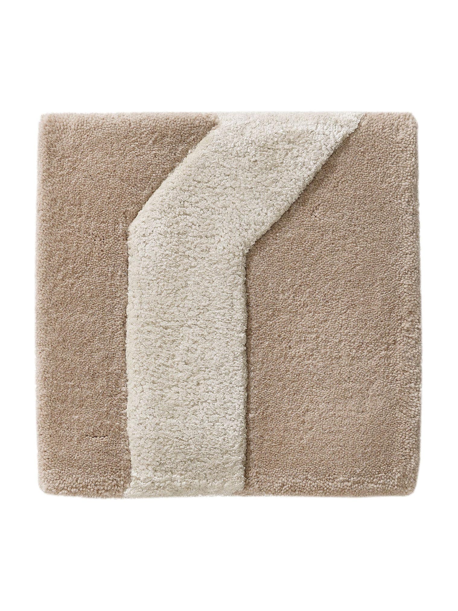 Rug made of 60% Wool, 40% Lyocell (TENCEL™) in Beige with a 6 - 10 mm high pile by benuta Finest